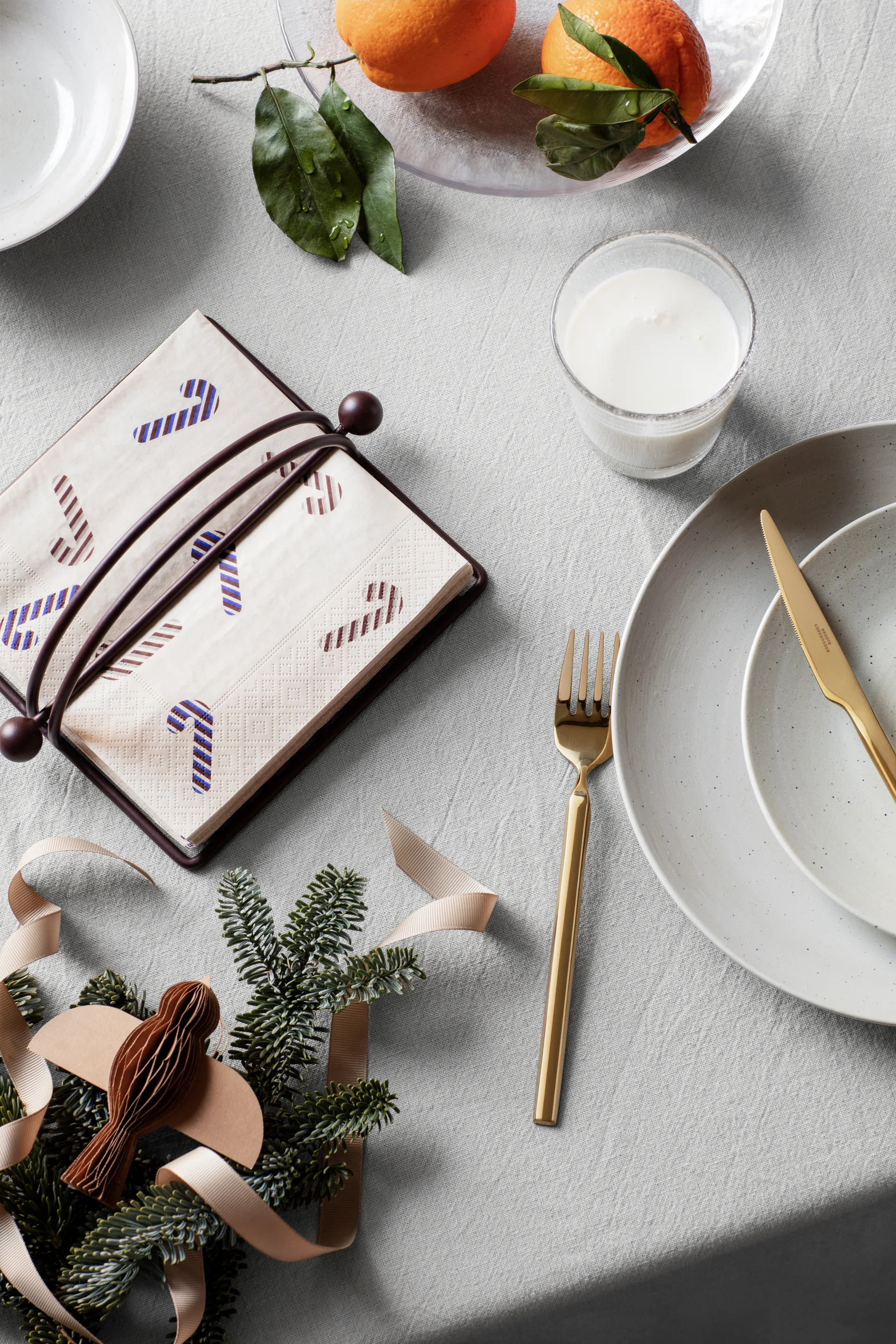 Assiette Nordic Vanilla Ø26 cm, Cream with grains Broste Copenhagen