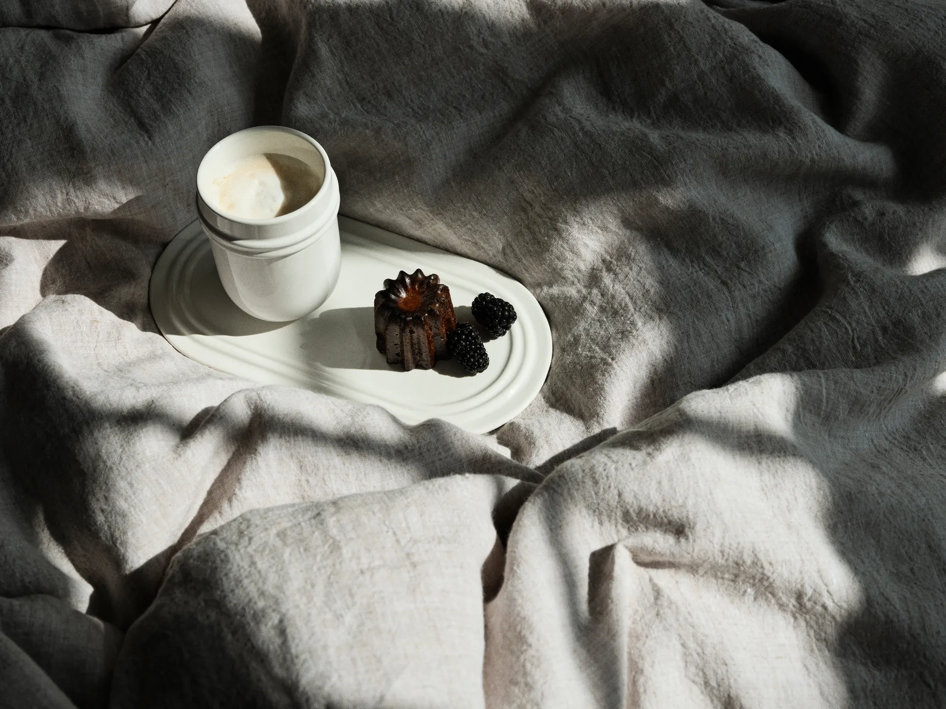 Assiette ovale Stevns 27,5 cm, Chalk white Broste Copenhagen