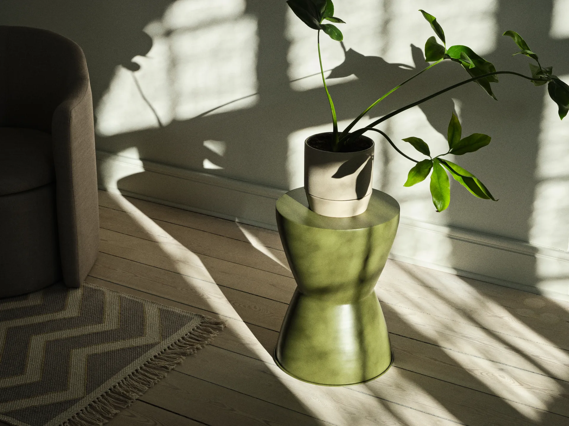 Ebbe tabouret Ø33x46 cm, Army green Broste Copenhagen