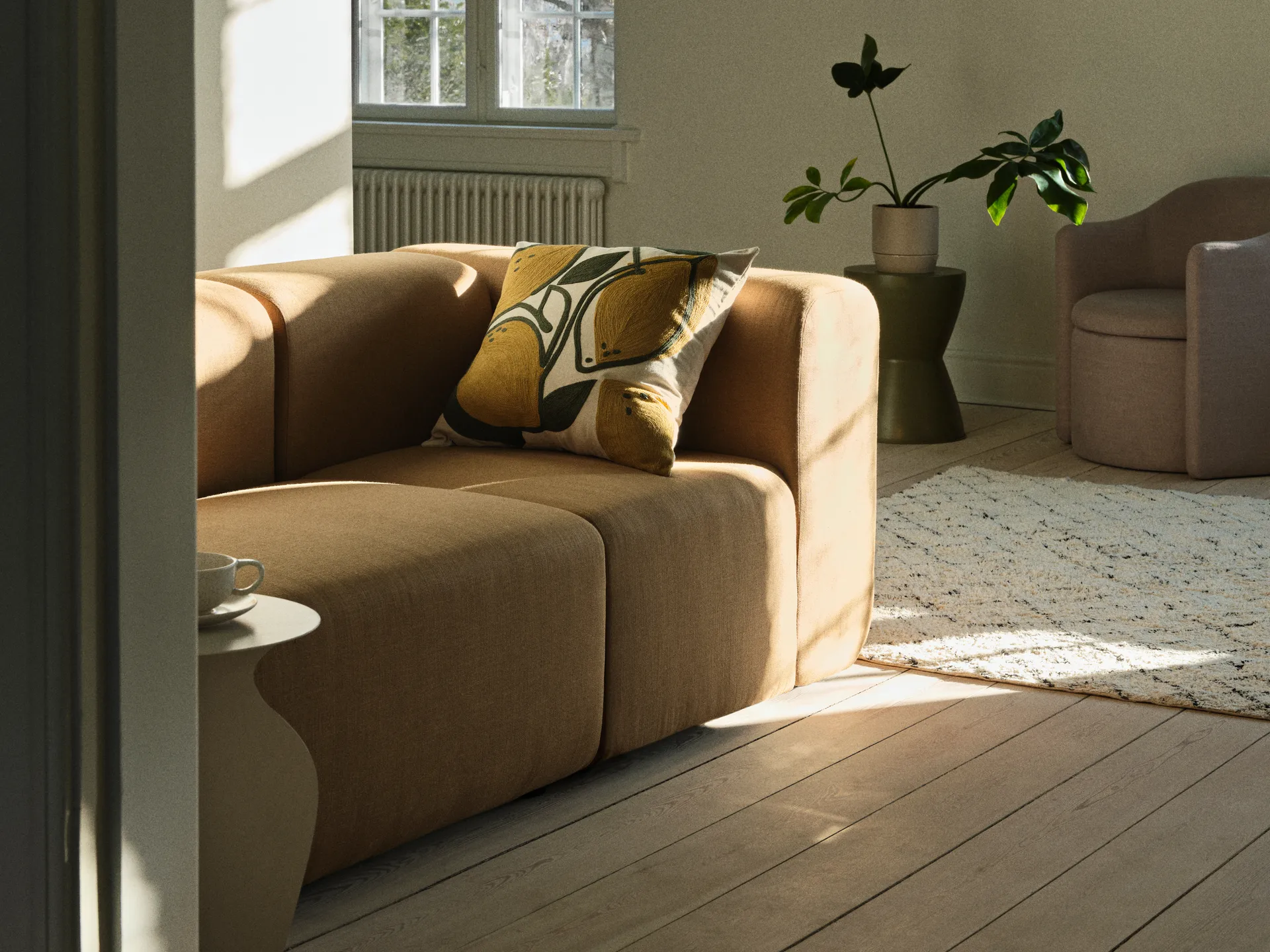 Ebbe tabouret Ø33x46 cm, Army green Broste Copenhagen