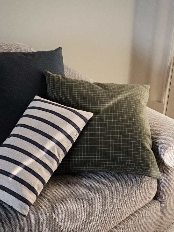 Housse de coussin Bodil 50x50 cm, Black-intense blue Broste Copenhagen