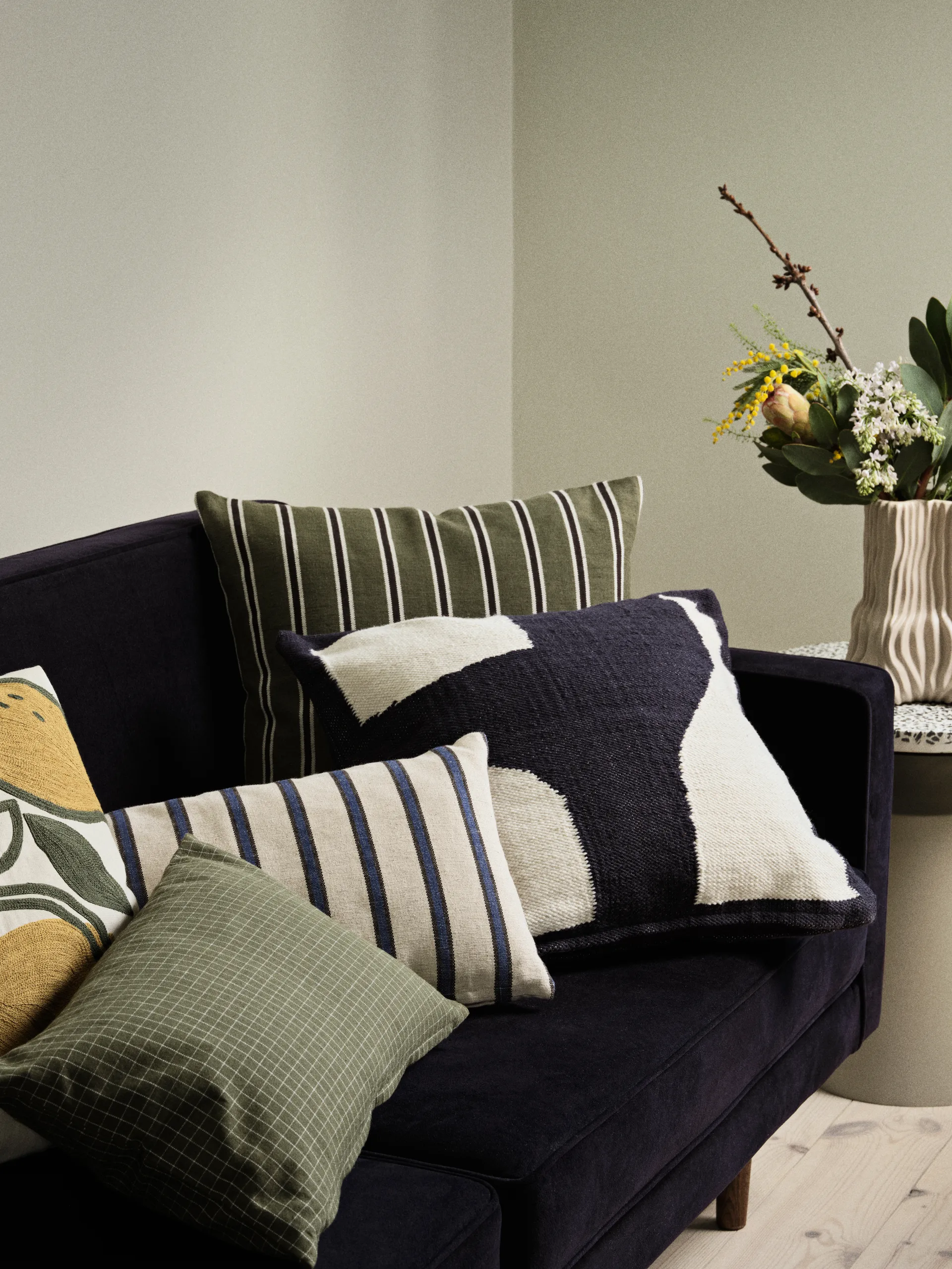 Housse de coussin Dagmar 30x50 cm, Off white-intense blue Broste Copenhagen