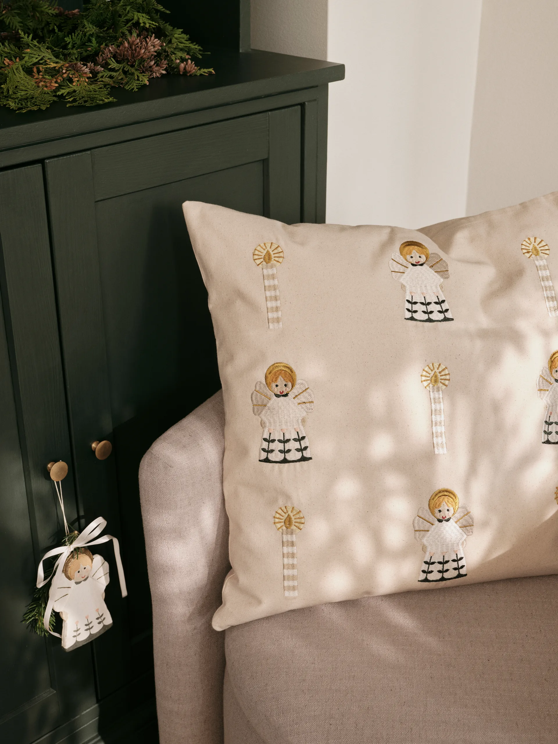 Housse de coussin Fairy Tale 50 x 50 cm, Golden Broste Copenhagen