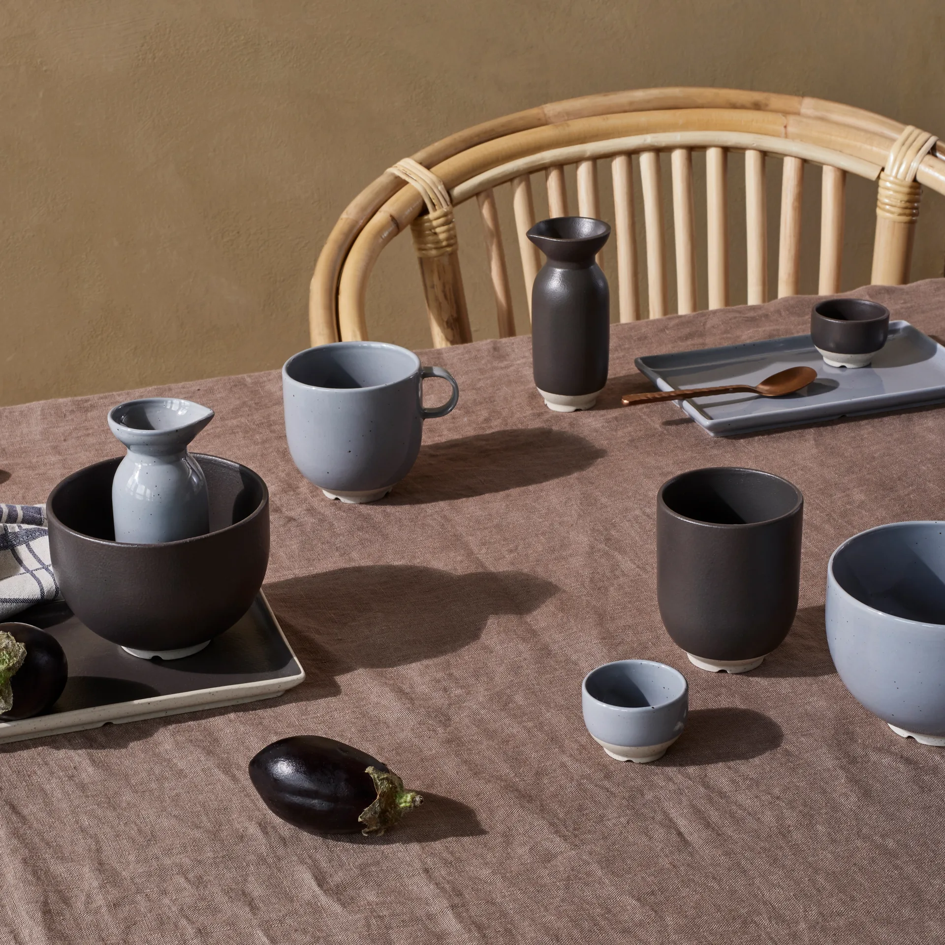 Pichet Eli 10 cl, Matte charcoal Broste Copenhagen