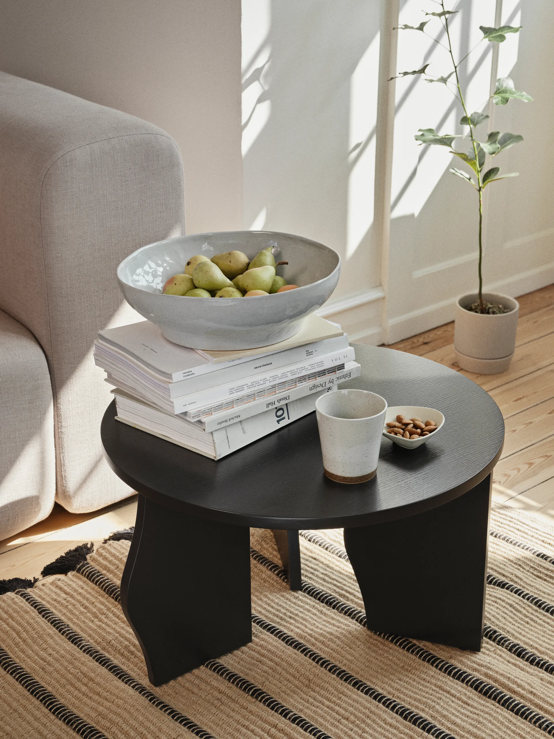 Table Brook Ø60 cm, Black Broste Copenhagen