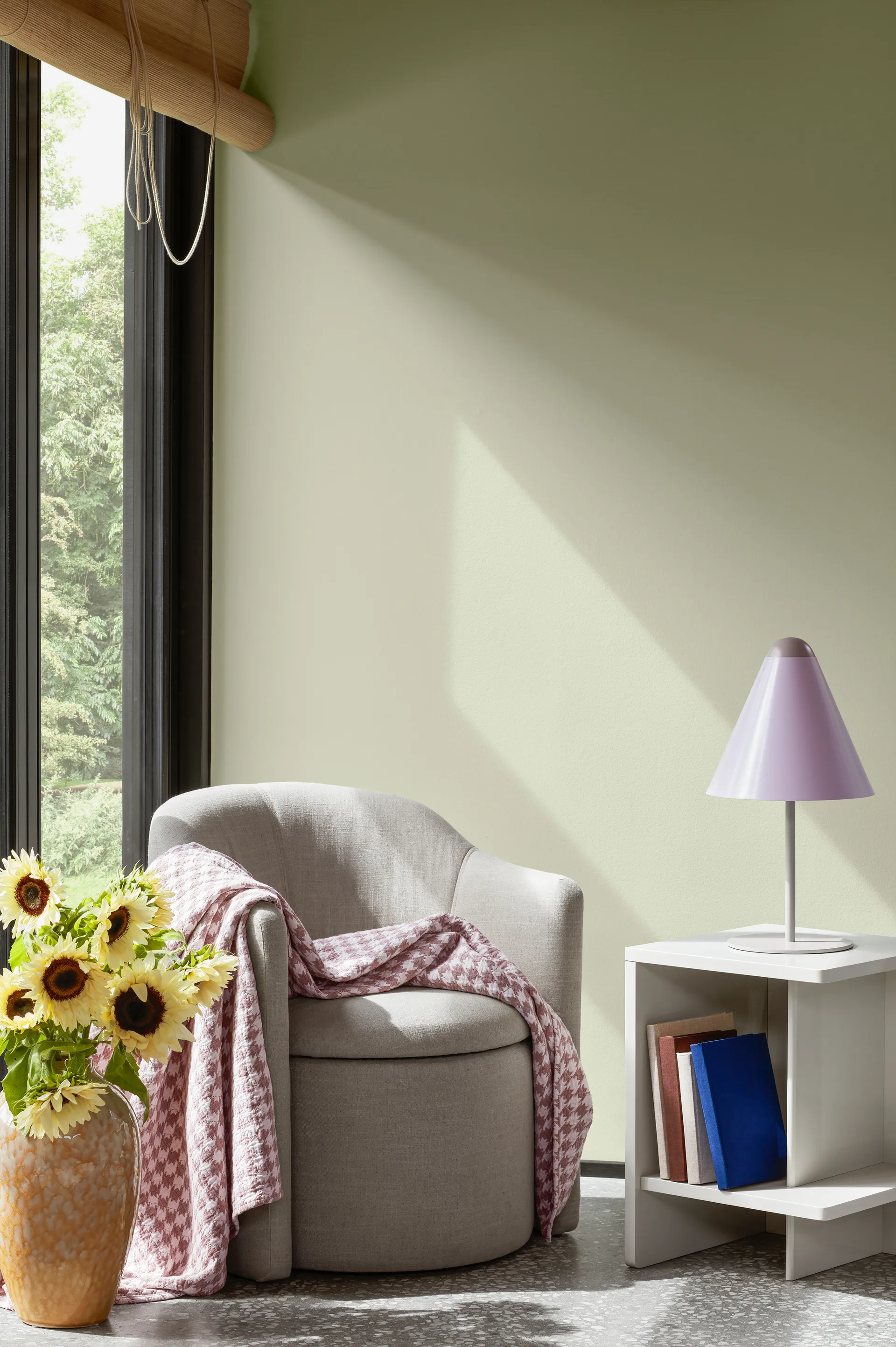 Table de chevet Tenna côté droit 38x38 cm, Raindy day light grey Broste Copenhagen