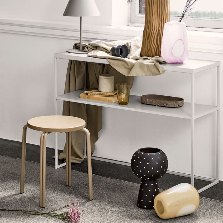 Vase en céramique sur pied Bella 35 cm, Turkish coffee black Broste Copenhagen