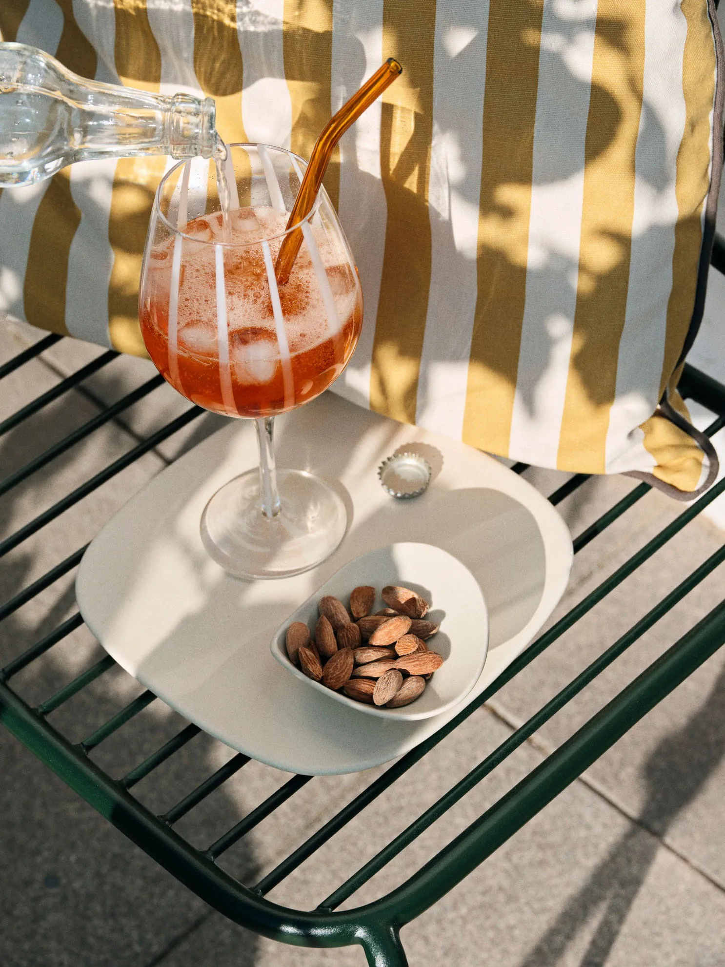 Verre à vin rouge Stripe 65 cl, Clear-white stripes Broste Copenhagen