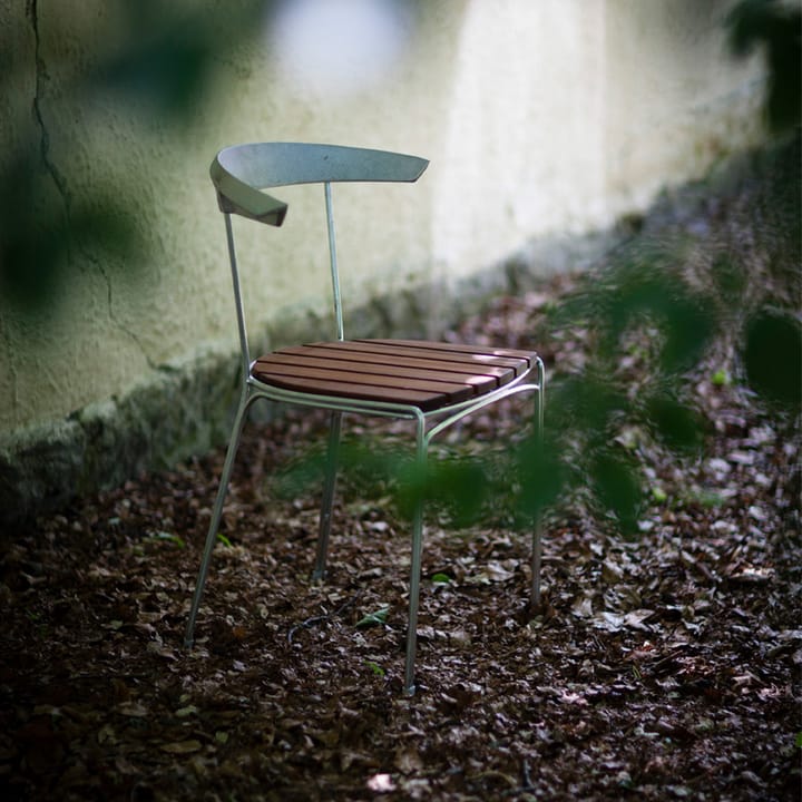 Chaise Dover, Pin noir laqué, support noir Byarums bruk