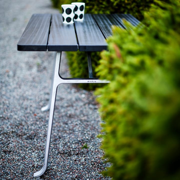 Table Seriff, Lasure acajou noir, support noir Byarums bruk