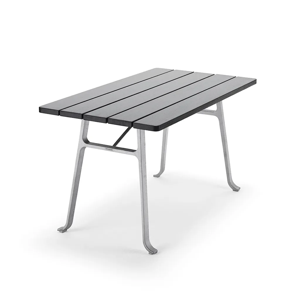 Table Seriff, Lasure acajou noire, support en aluminium brut Byarums bruk