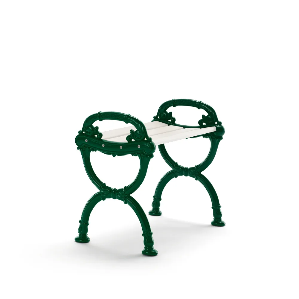Tabouret Byarum, Pin laqué blanc, support vert Byarums bruk