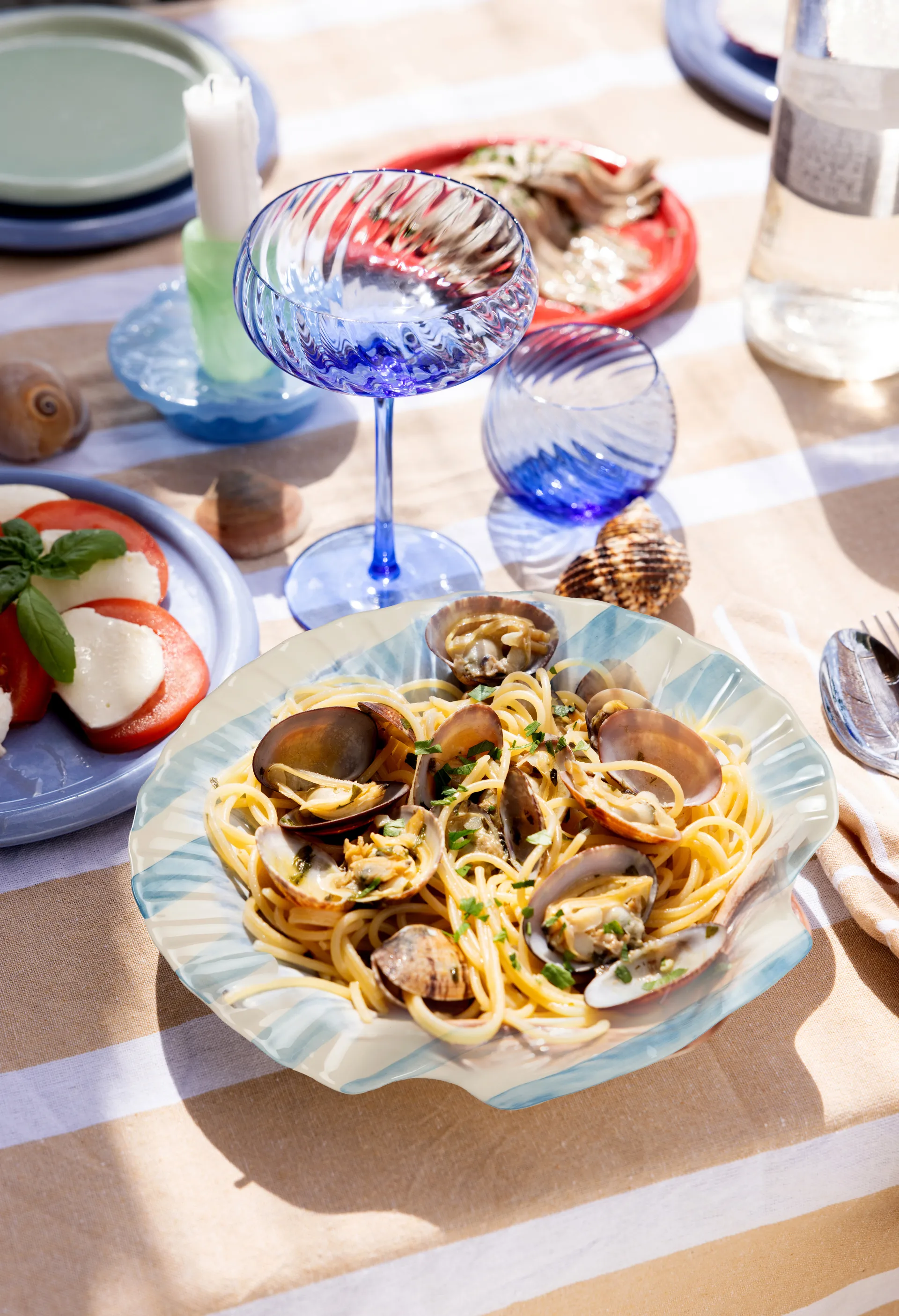 Assiette Armona stripe 23,5x23,5 cm, Bleu clair-blanc Byon