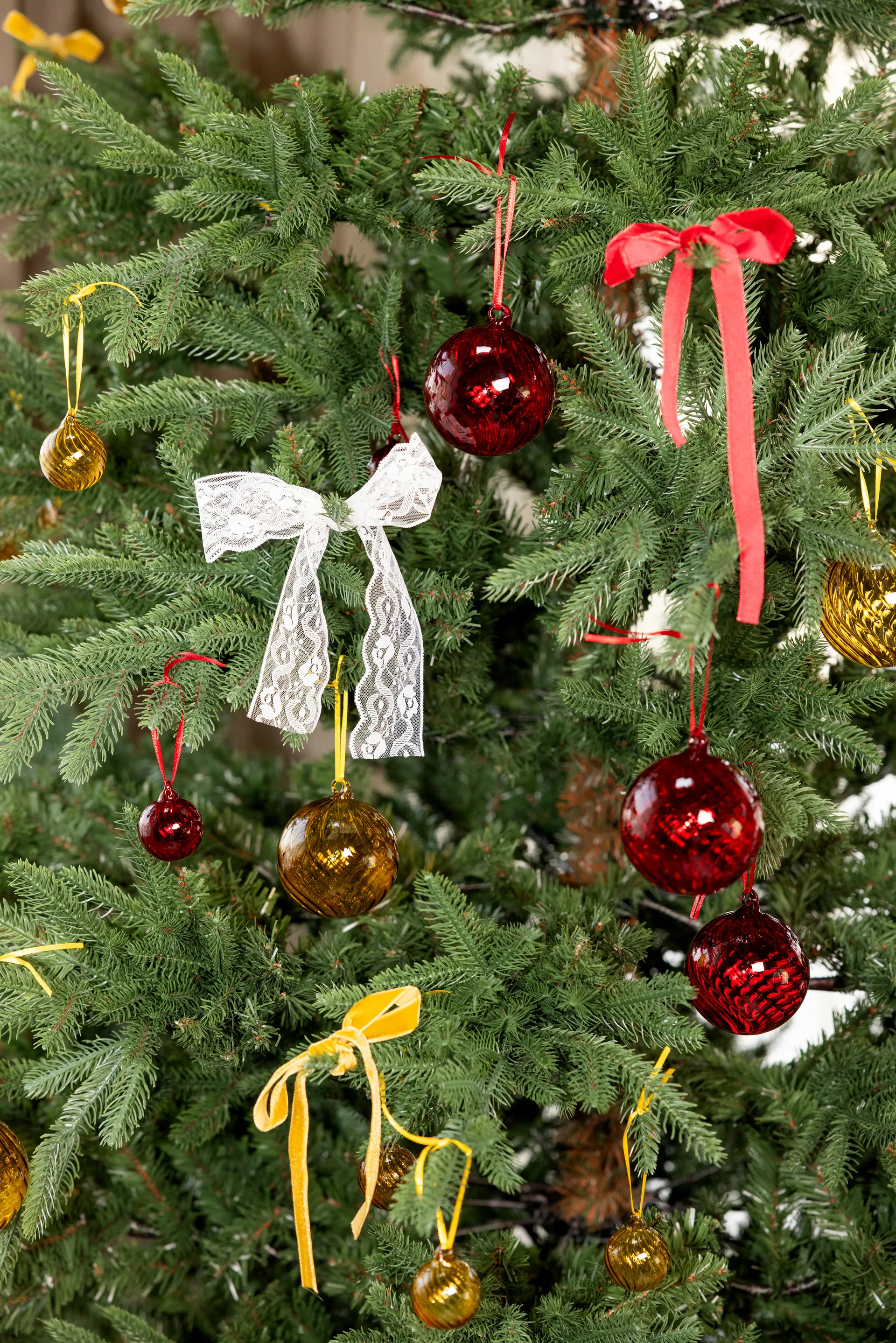 Boule de sapin Opacity M Ø8 cm, 2 pièces, Jaune Byon