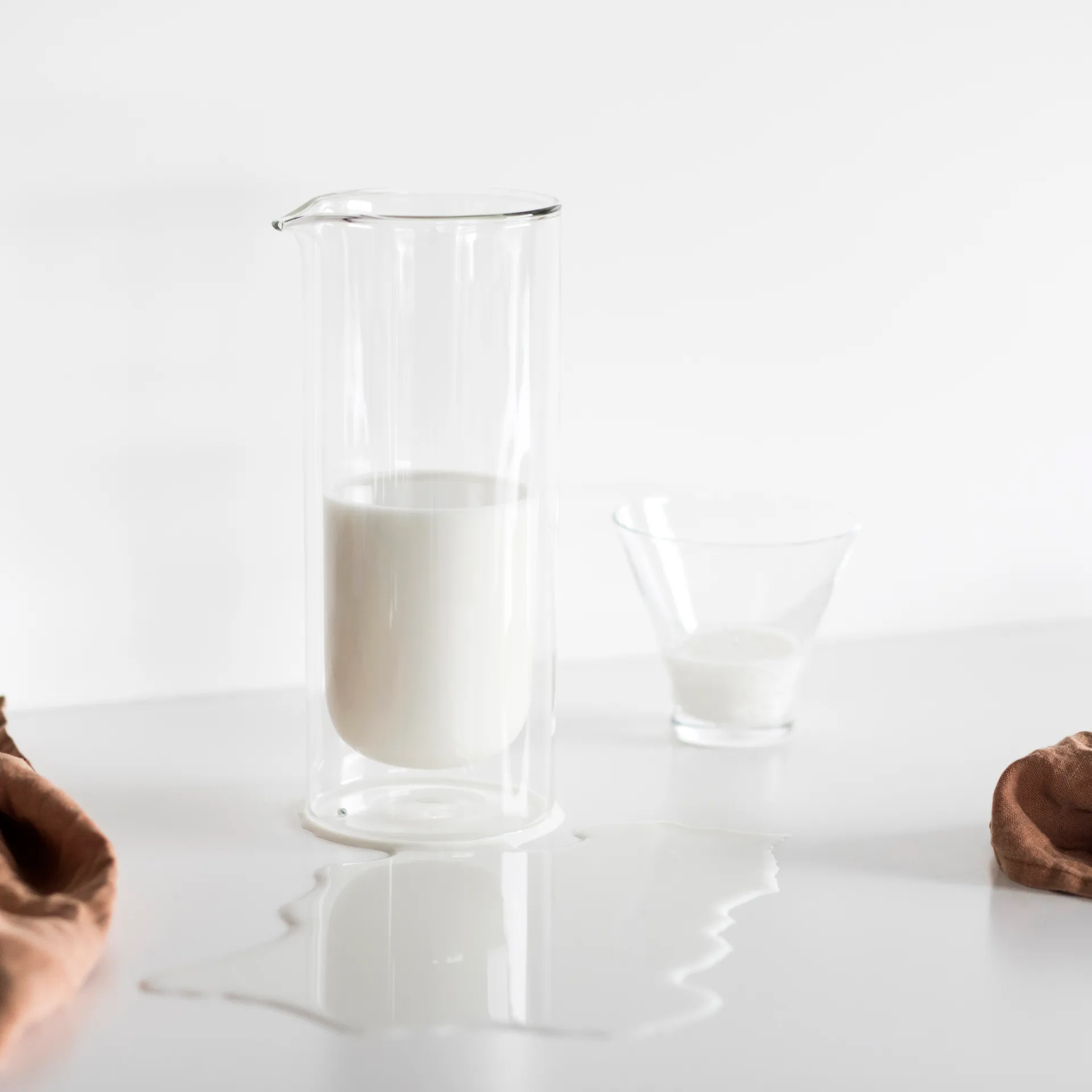 Carafe Curve, Clair Byon