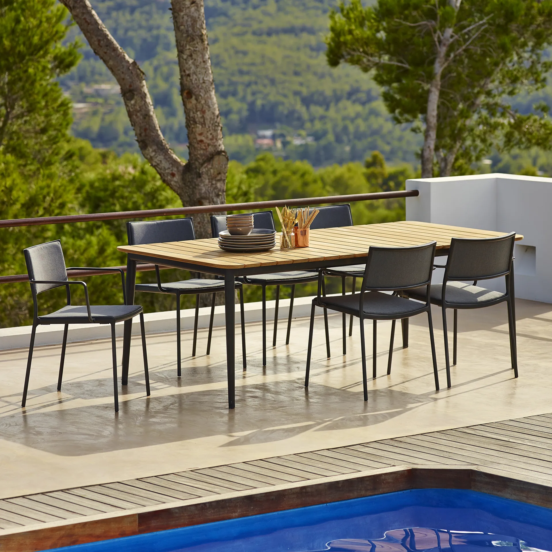 Chaise Less avec accoudoirs, Natural-support lava grey Cane-line