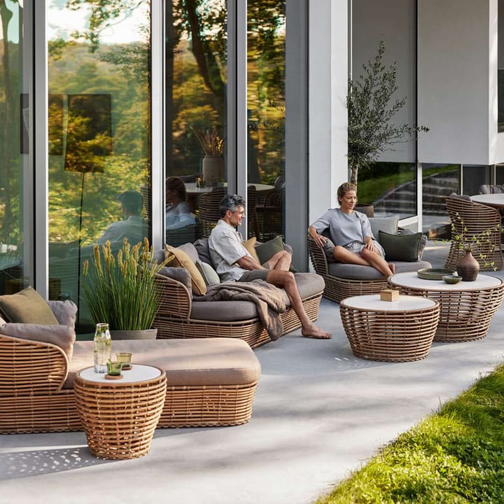 Table basse Basket, Travertin, grand, support tressé naturel Cane-line