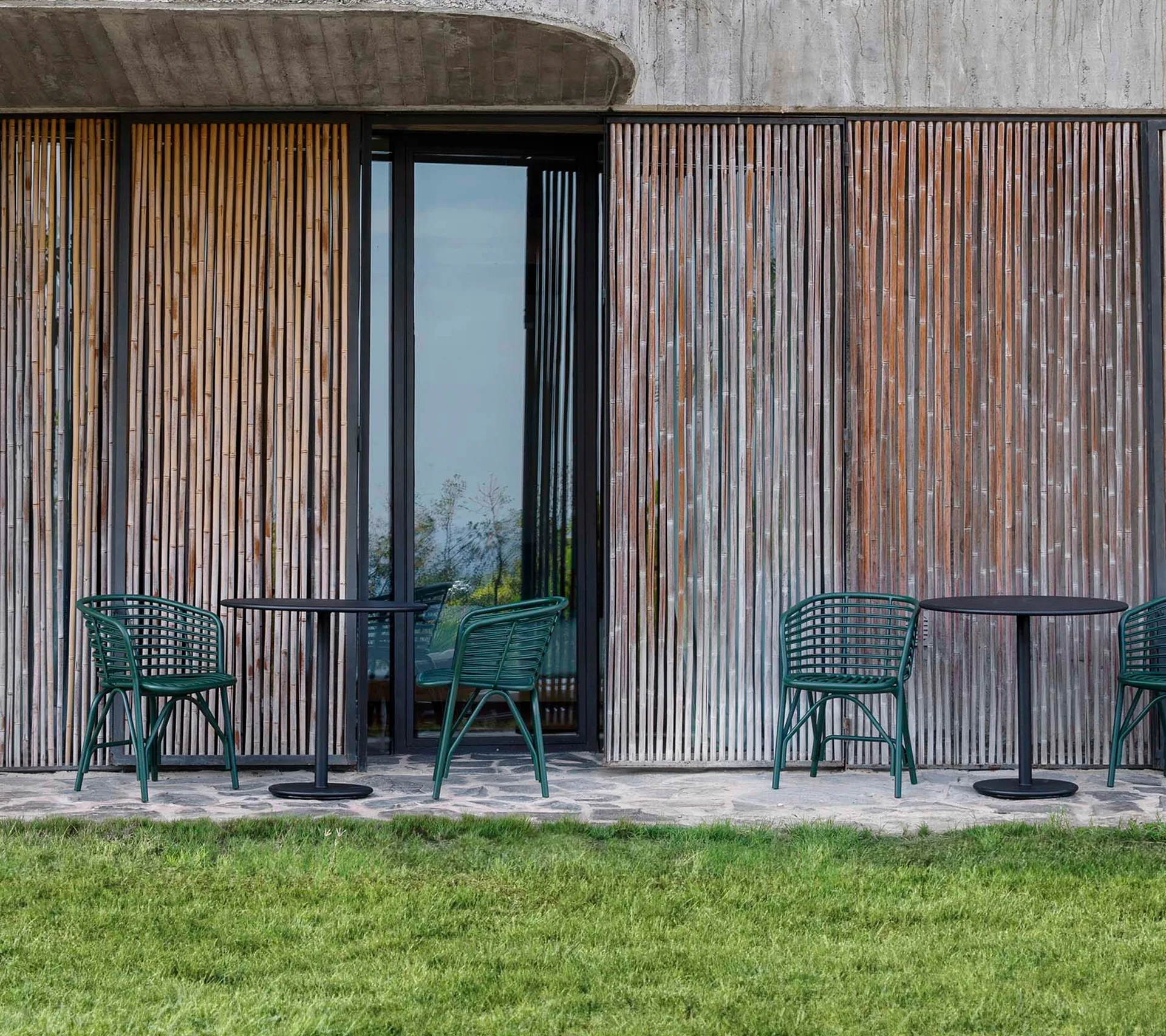 Table de café Drop Ø80 cm, Lava grey-lava grey Cane-line