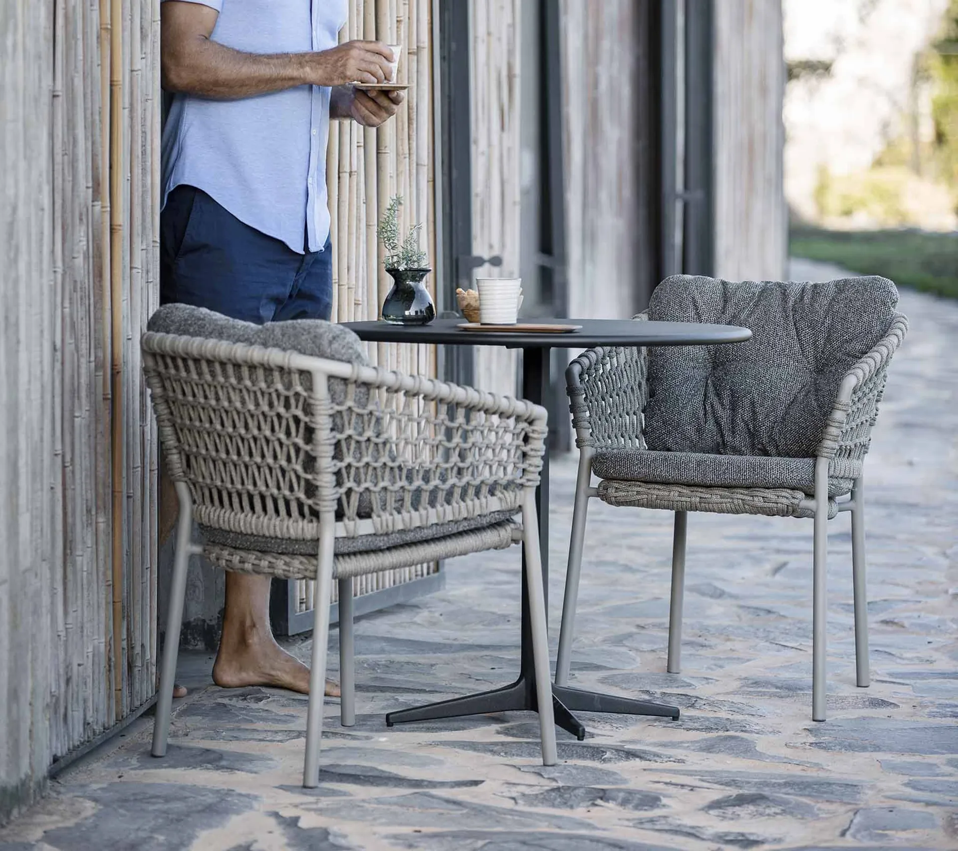 Table de café Drop Ø80 cm, Lava grey-lava grey Cane-line
