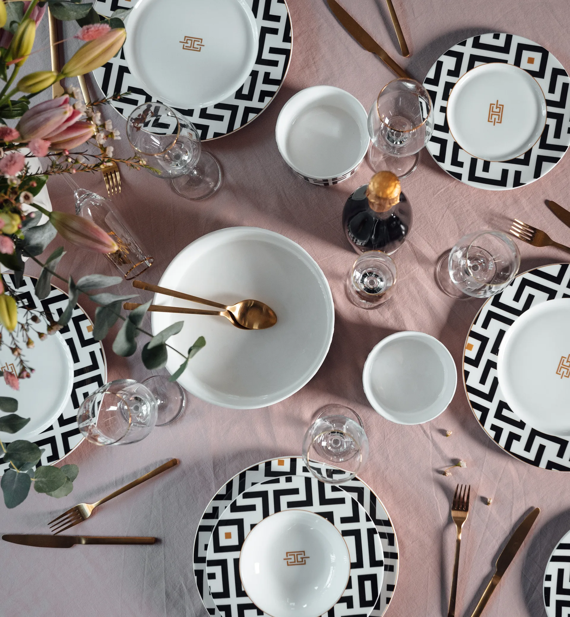 Assiette DECO Ø22,5 cm, Blanc-noir Carolina Gynning