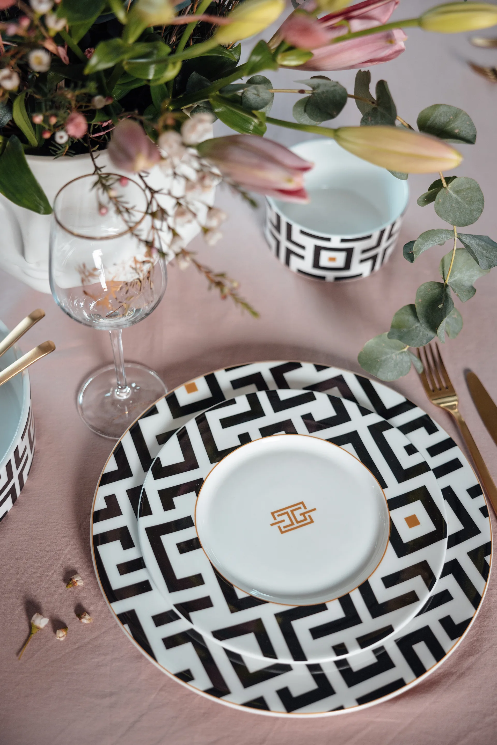 Assiette DECO Ø29 cm, Blanc-noir Carolina Gynning