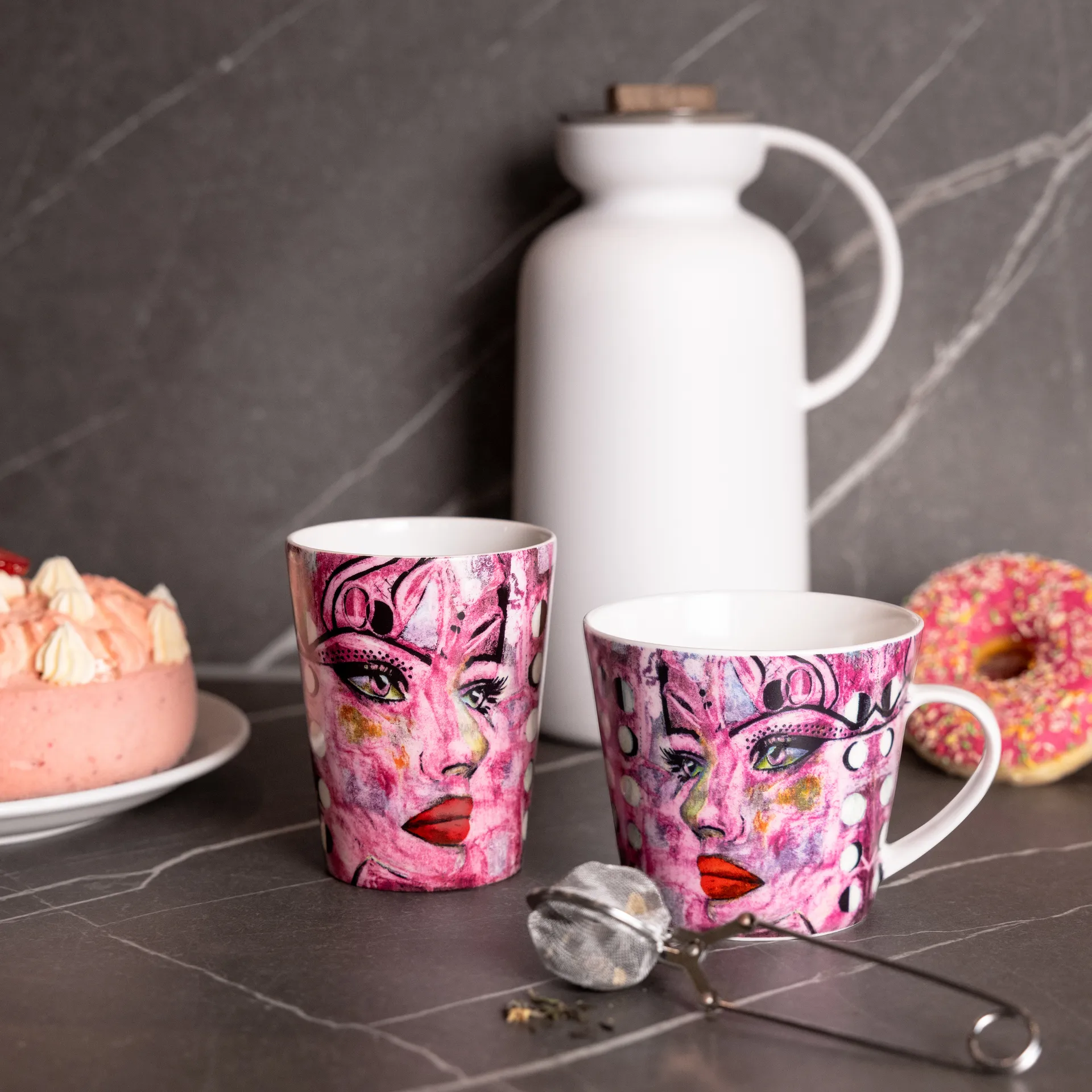 Mug Moonlight Queen 40 cl, Pink Carolina Gynning