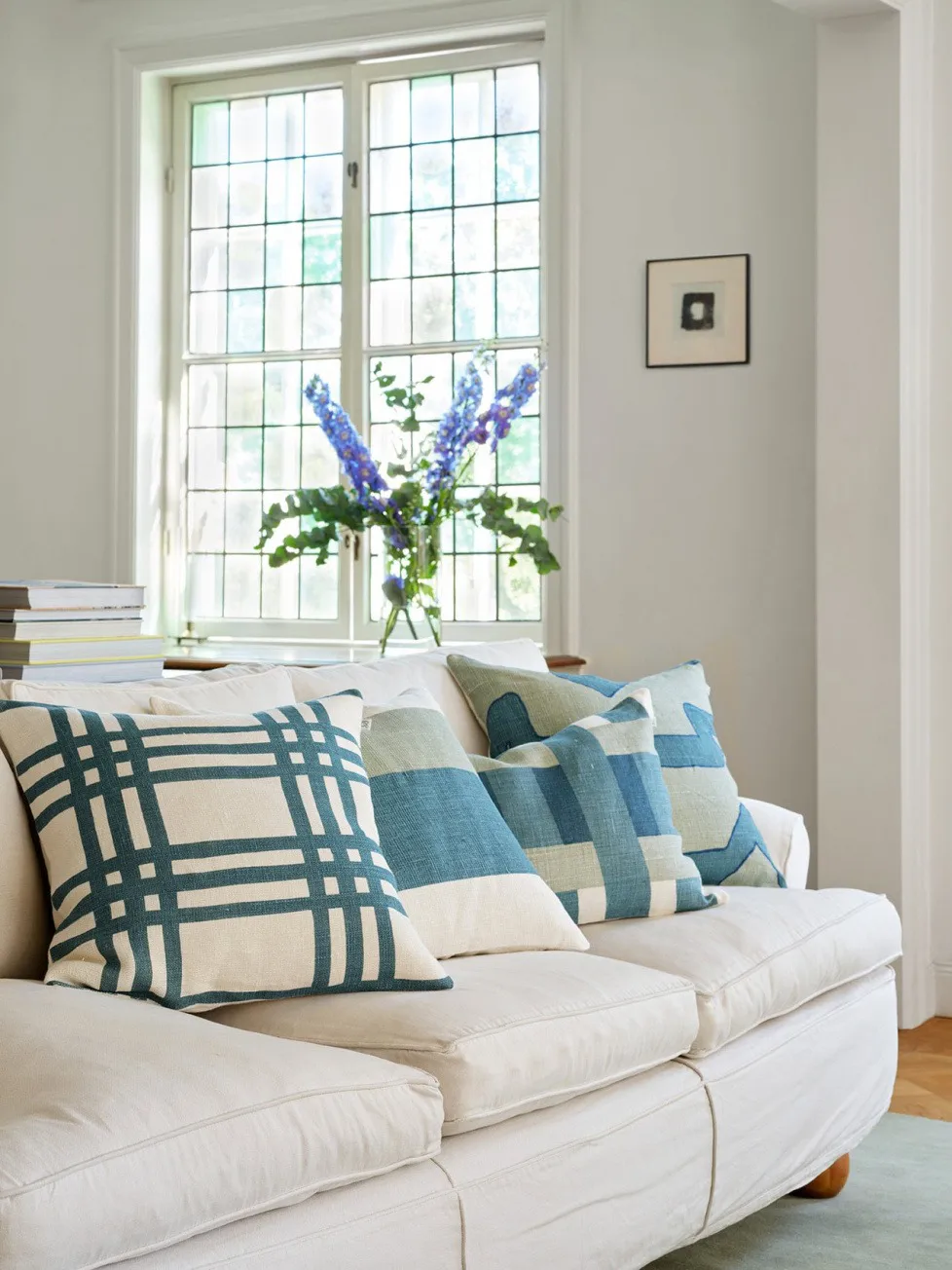 Coussin Benaras, Heaven blue-aqua-palace blue, 40x60 cm Chhatwal & Jonsson