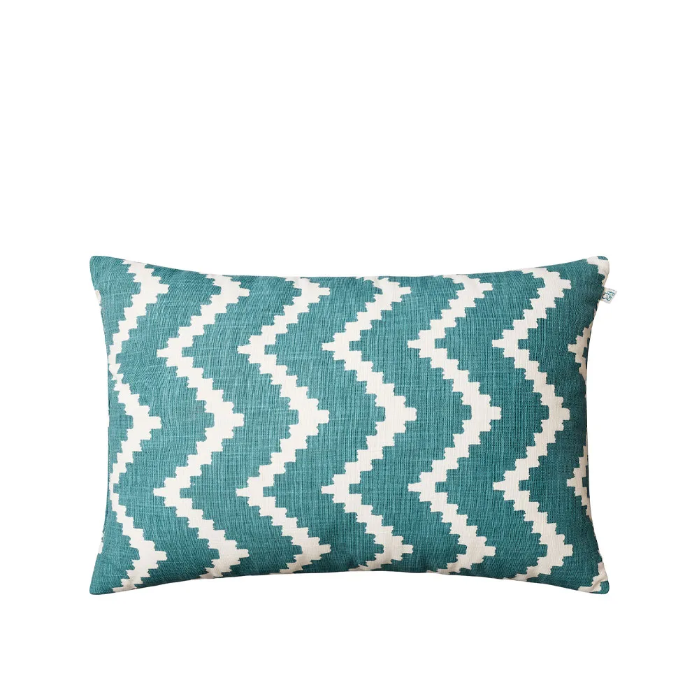 Coussin Ikat Sema, heaven blue/offwhite, 40 cm Chhatwal & Jonsson