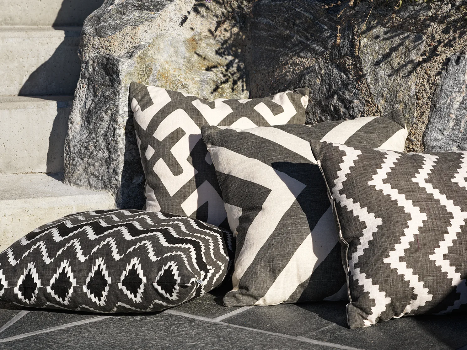 Coussin Impal Outdoor, Grey/offwhite, 50 cm Chhatwal & Jonsson