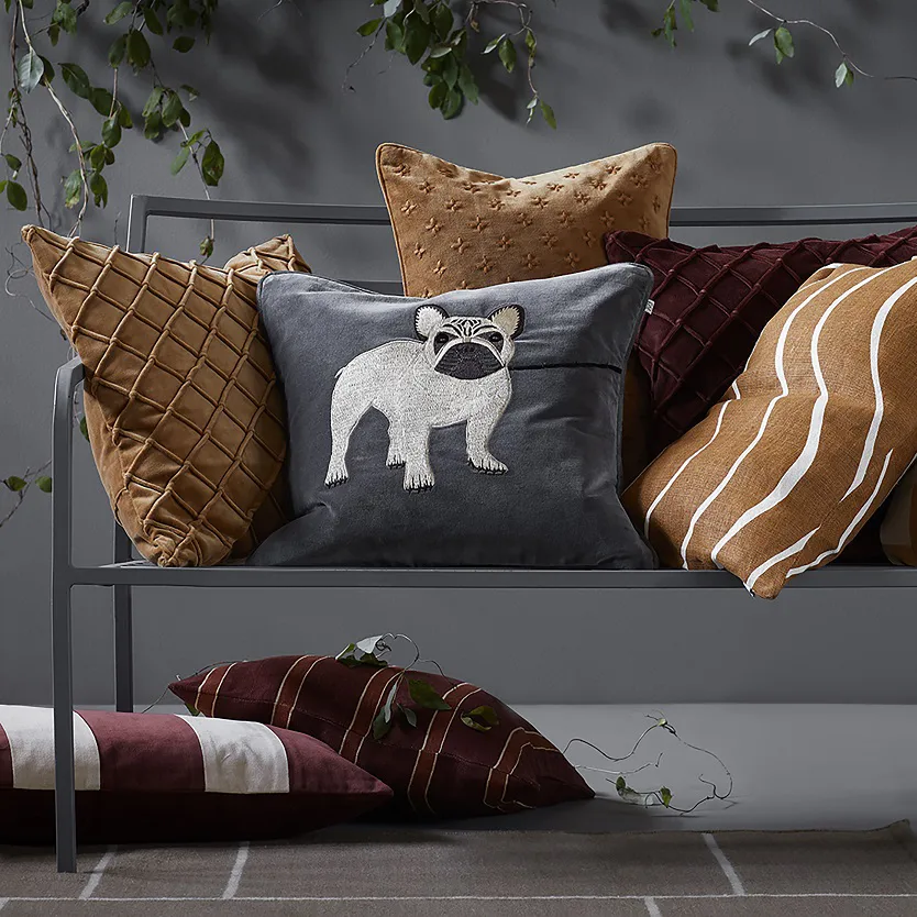 Housse de coussin Deva 50x50 cm, Jaune masala Chhatwal & Jonsson