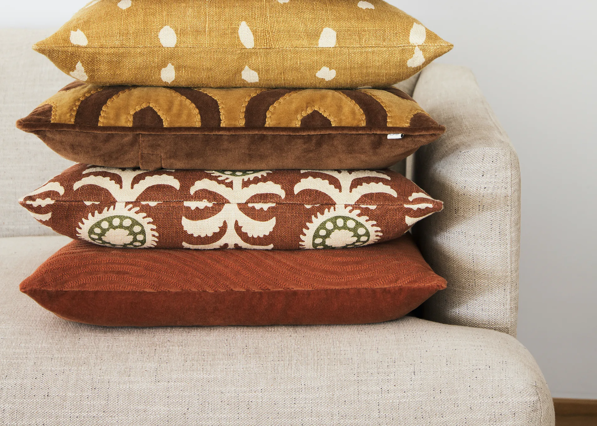 Housse de coussin Kunal 50x50 cm, Terre cuite Chhatwal & Jonsson