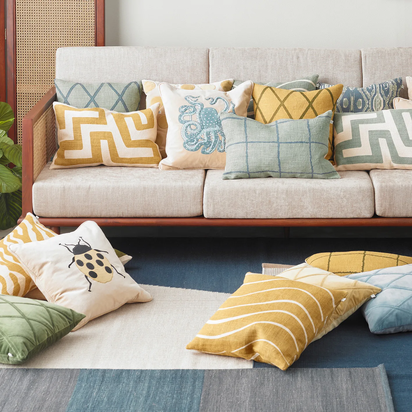 Taie Circle 50x50 cm, Beige-spicy yellow Chhatwal & Jonsson