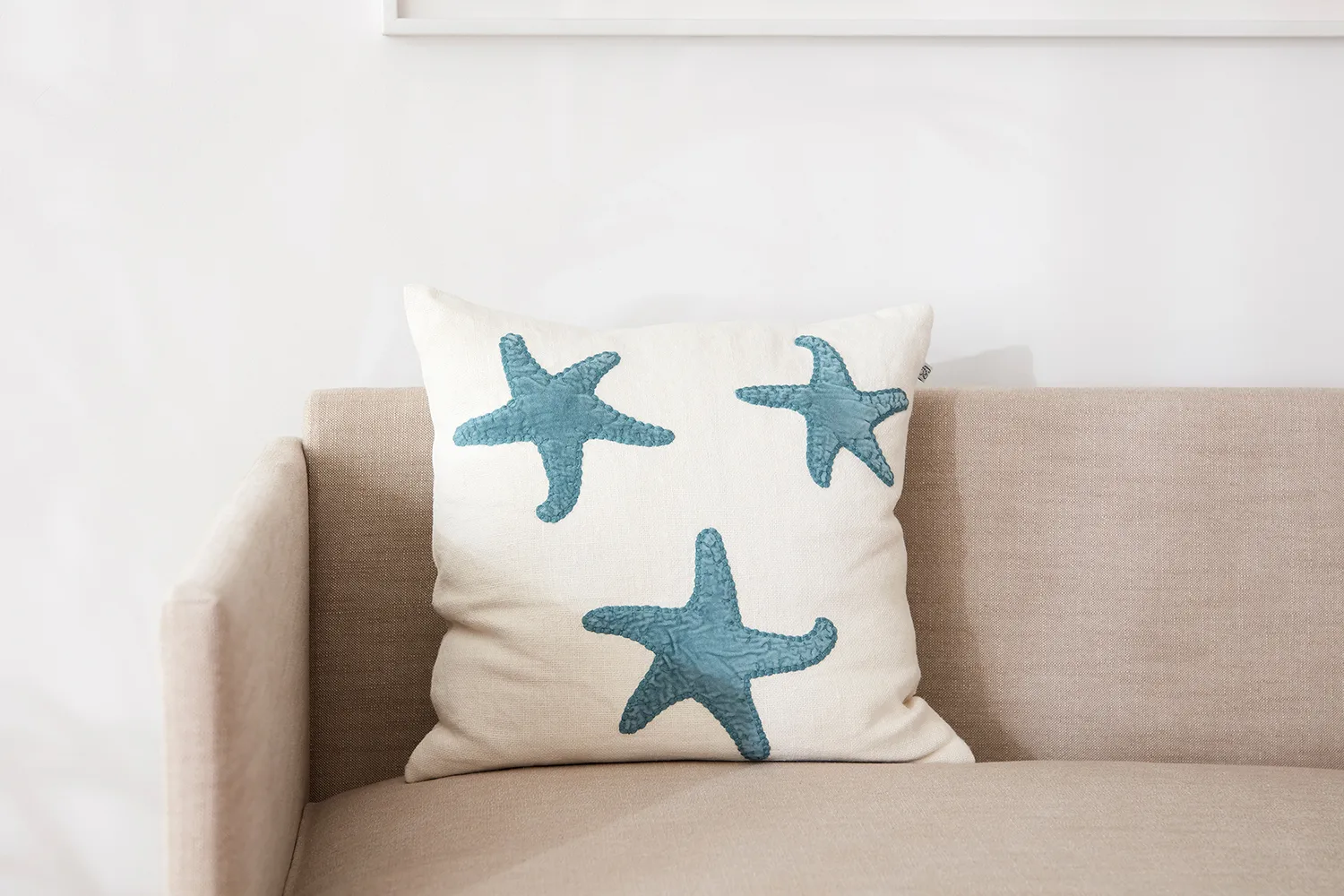 Taie Star Fish 50x50 cm, Off white-heaven blue Chhatwal & Jonsson
