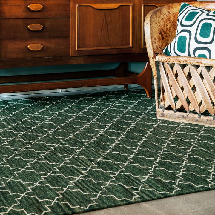 Tapis Varanasi 180 x 272 cm, Vert – blanc cassé Chhatwal & Jonsson