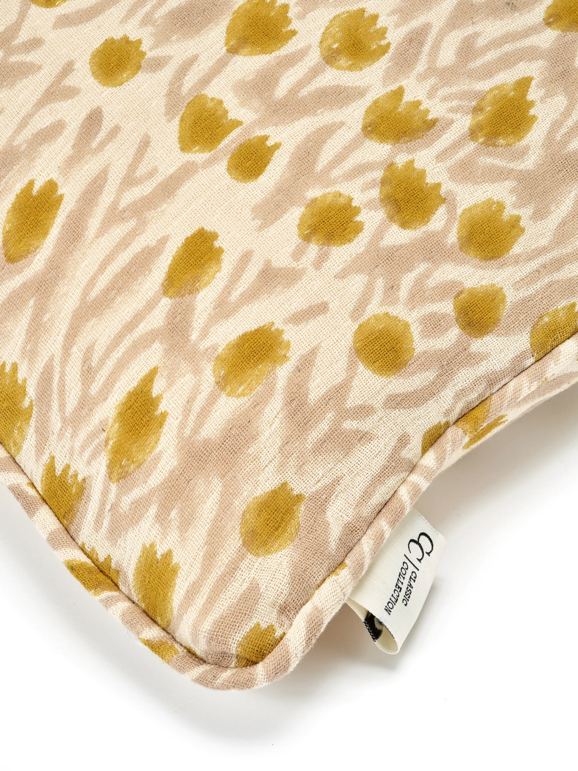 Housse de coussin Tulip 50x50 cm, Jaune Classic Collection