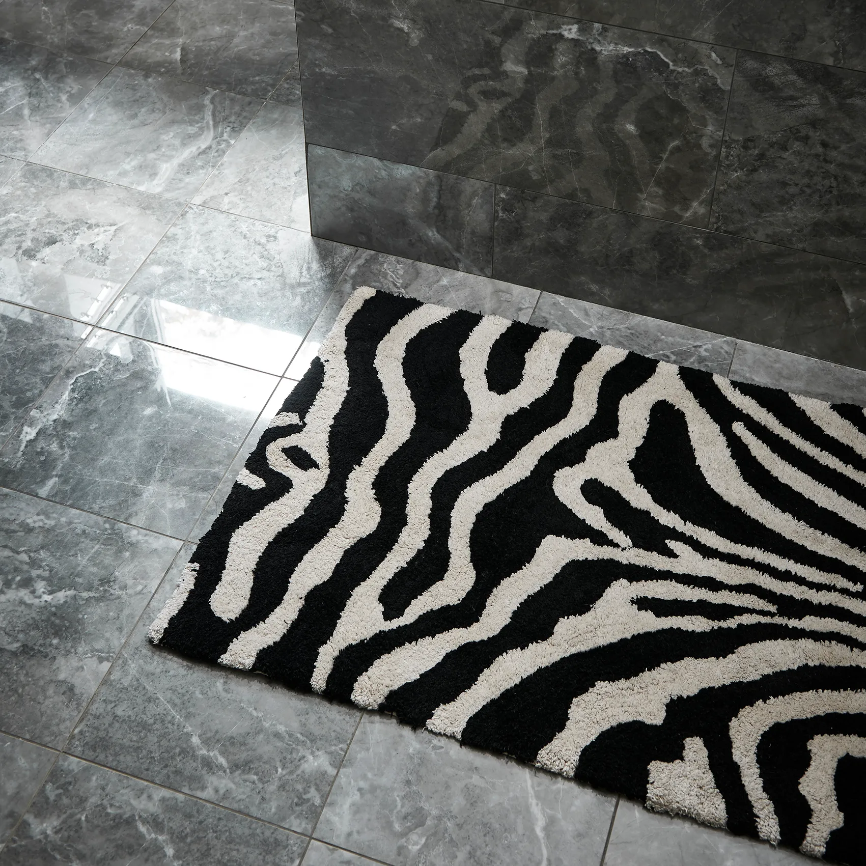 Tapis de salle de bain Zebra 60x90 cm, Noir-blanc Classic Collection