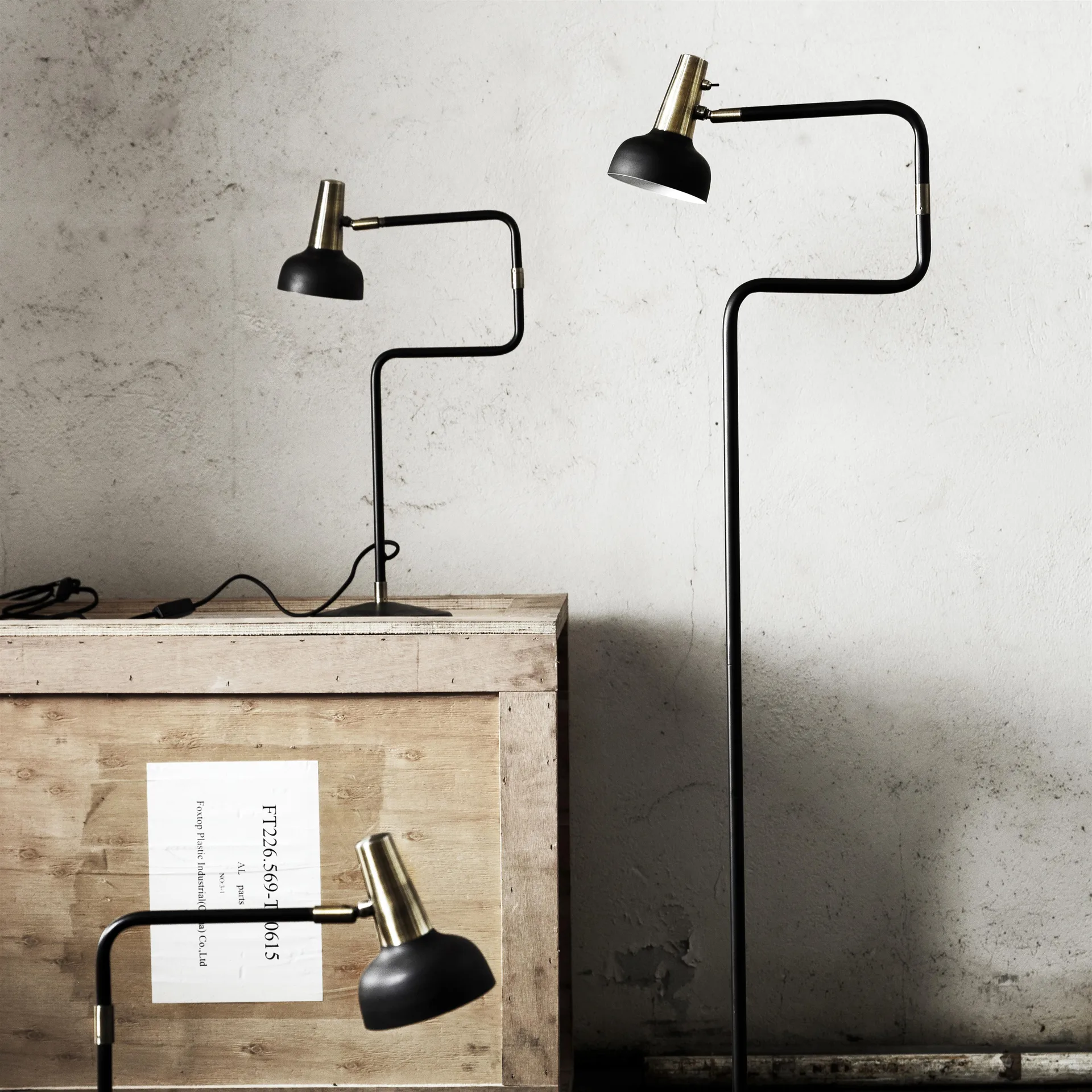 Lampe de table Ray, noir-laiton CO Bankeryd