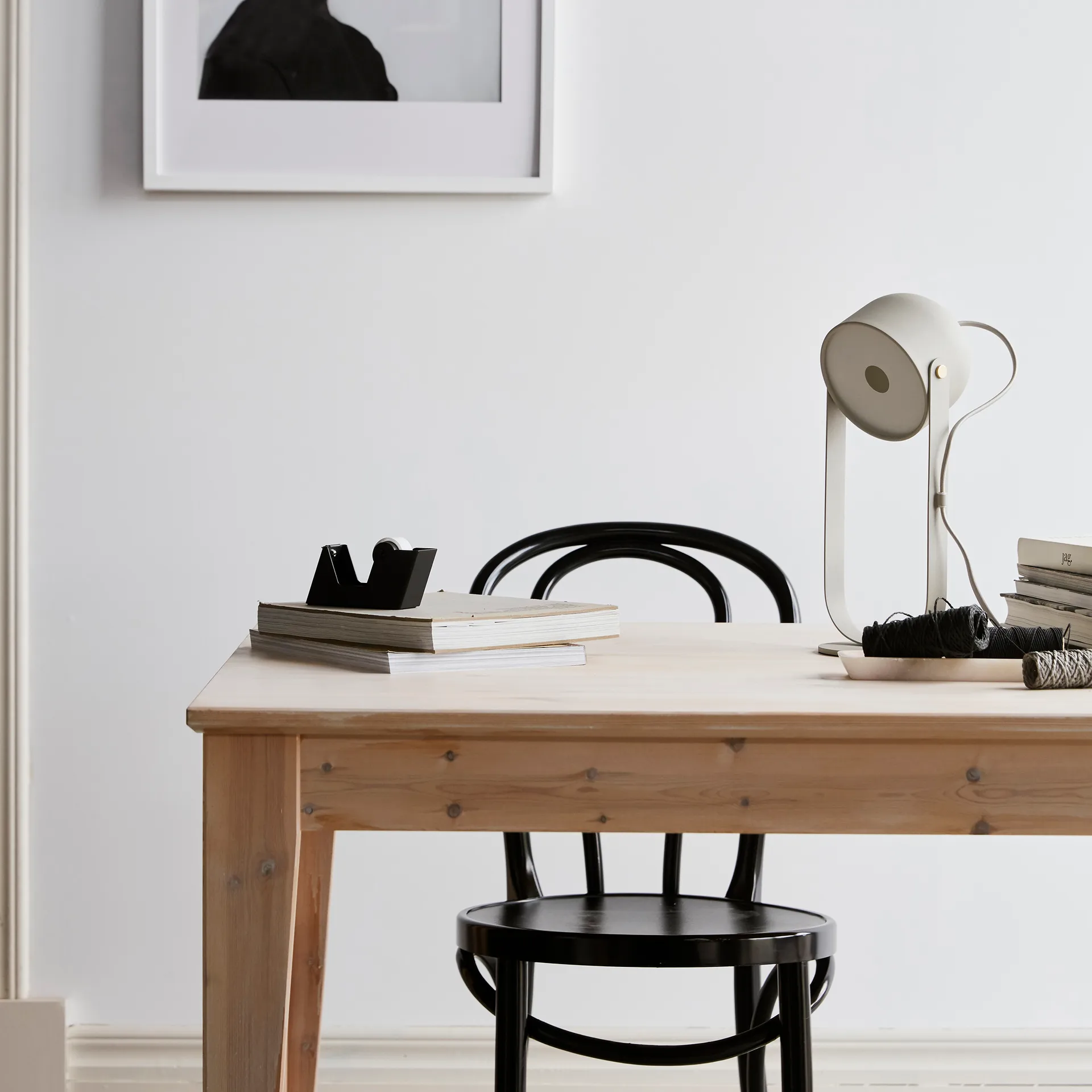 Lampe de table Svejk 13, Beige-Laiton CO Bankeryd