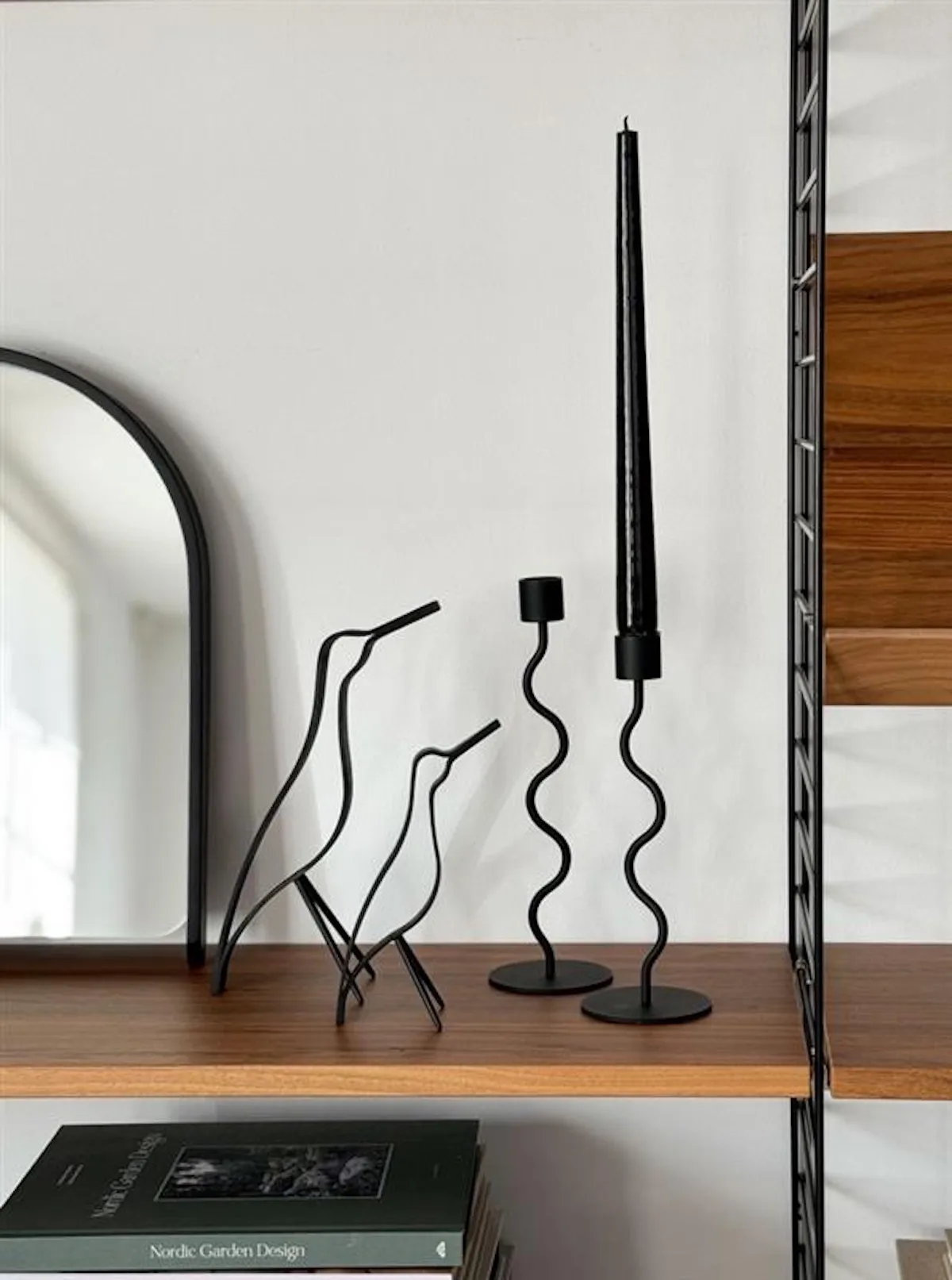 Oiseau en bois Woody Bird high 18 cm, Black stained oak Cooee Design