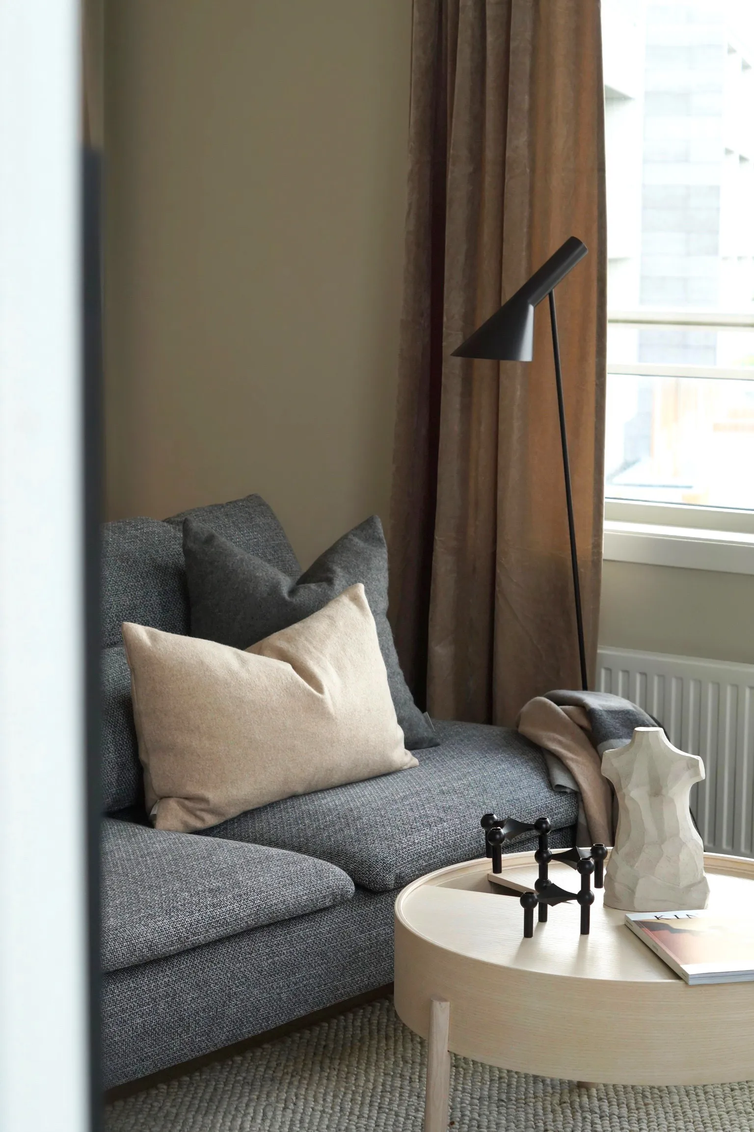 Sculpture Eve II, Limestone Cooee Design