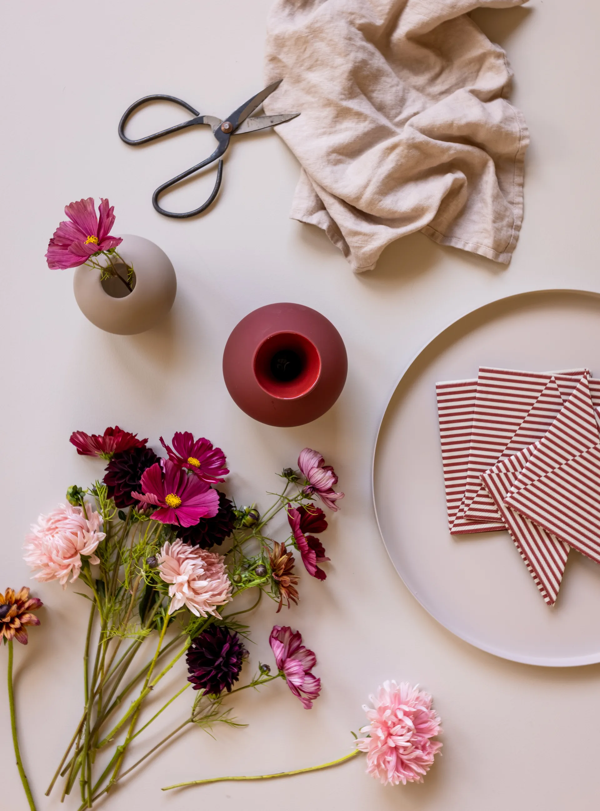 Serviette Broken Lines 33x33 cm 20-pack, Berry-white Cooee Design