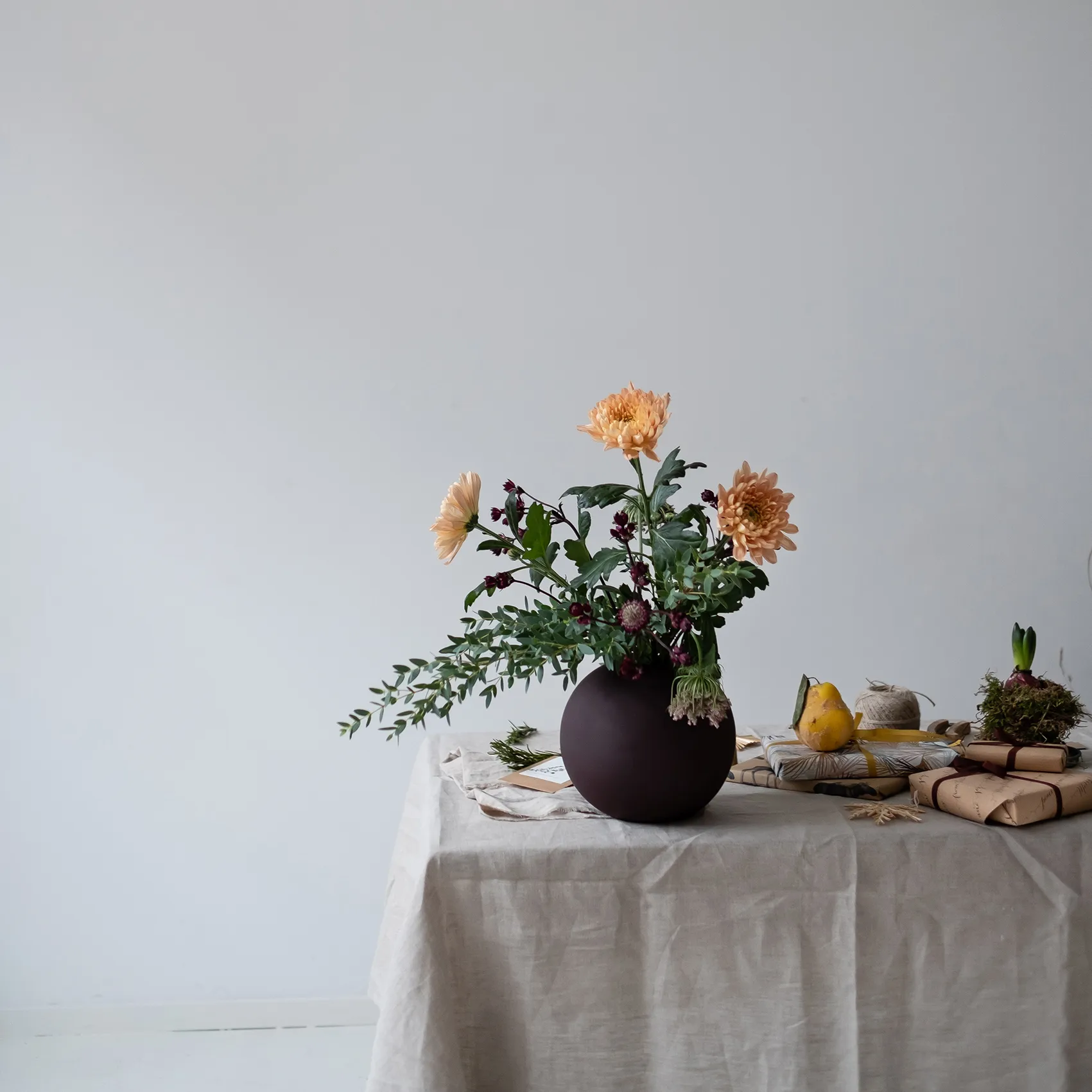 Vase Ball coffee, 20cm Cooee Design