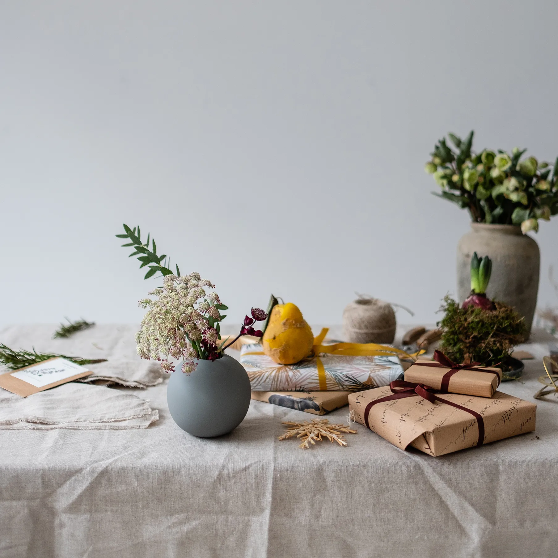 Vase Ball gris, 10 cm Cooee Design