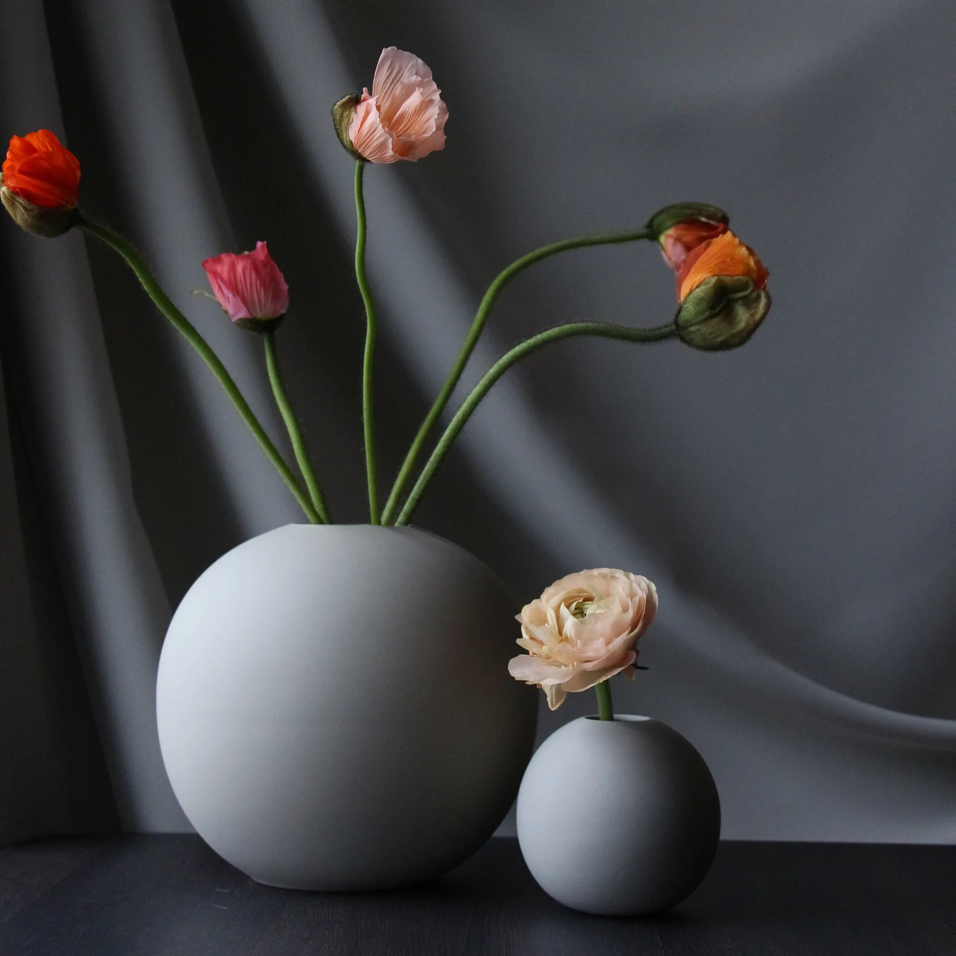 Vase Ball gris, 20 cm Cooee Design