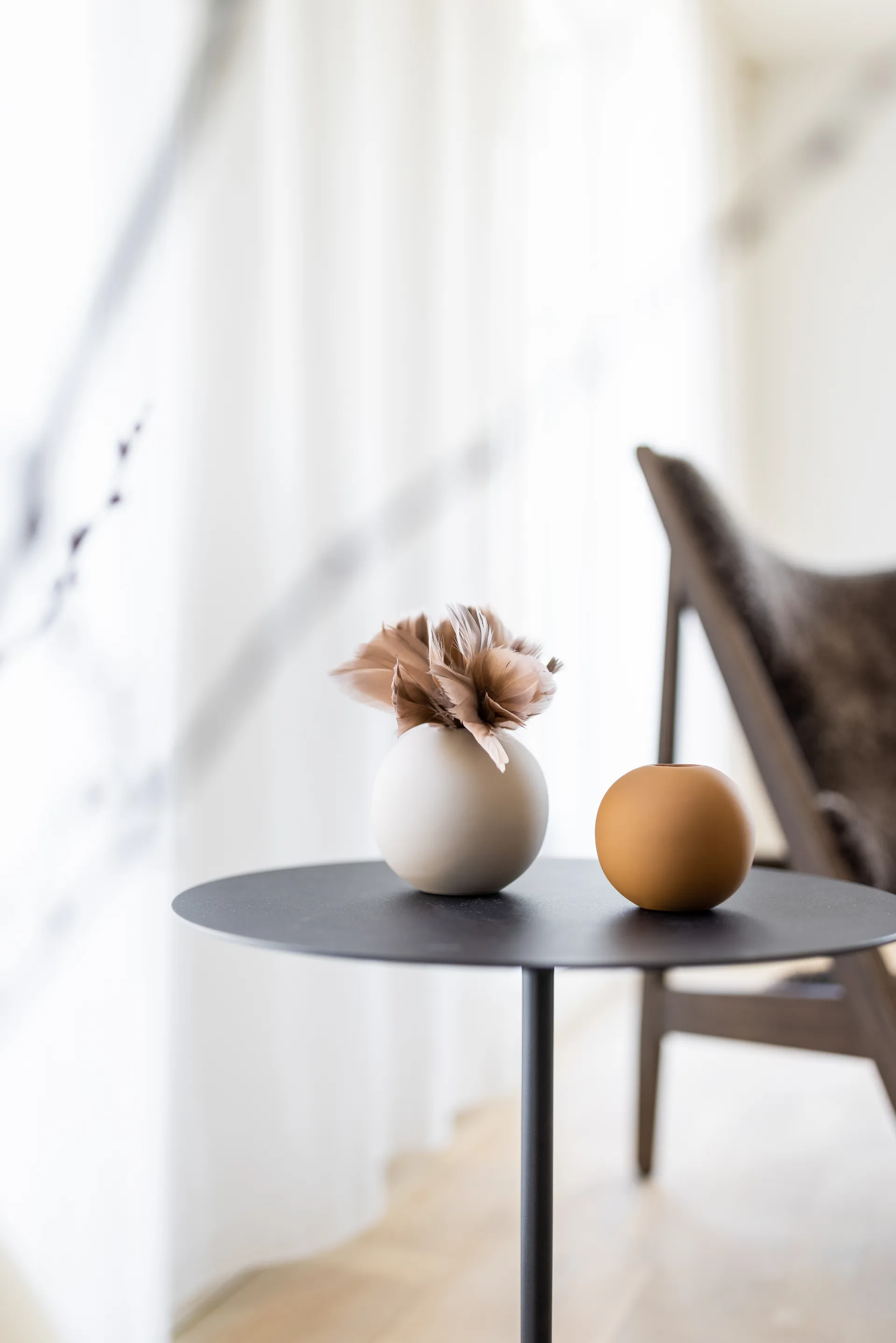 Vase Ball sable, 10 cm Cooee Design