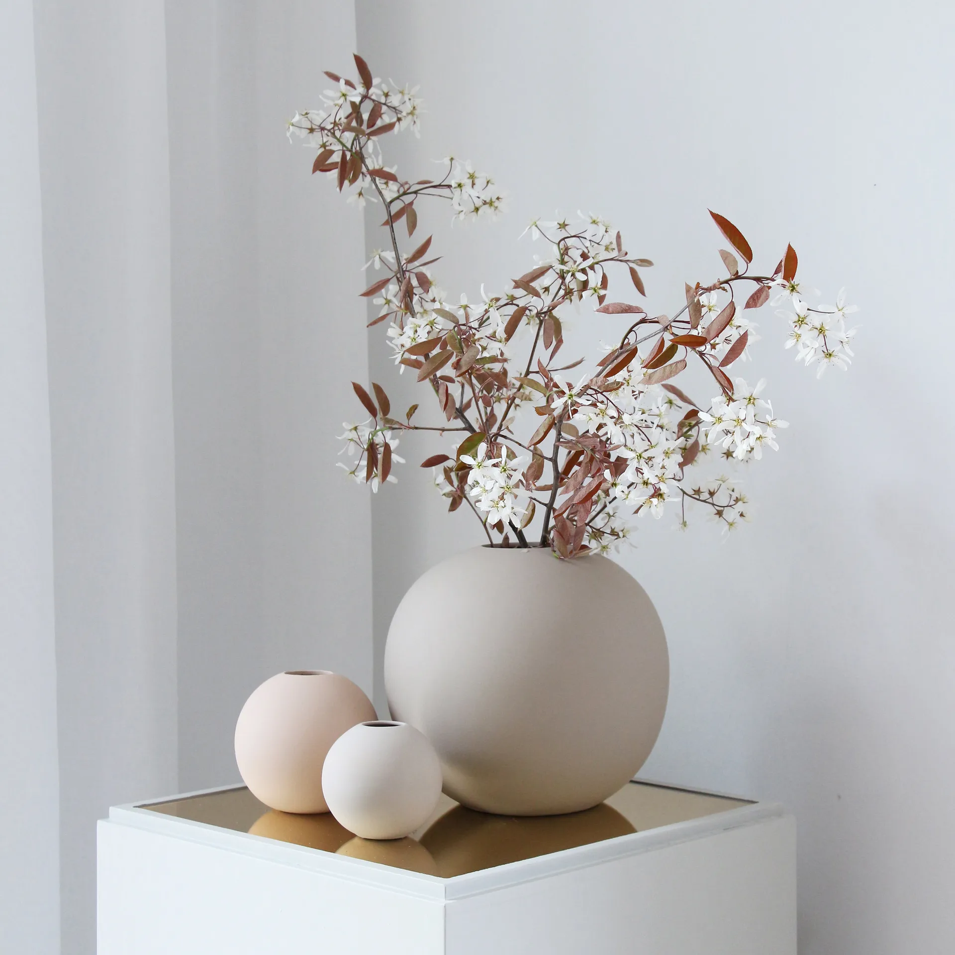 Vase Ball sable, 20 cm Cooee Design