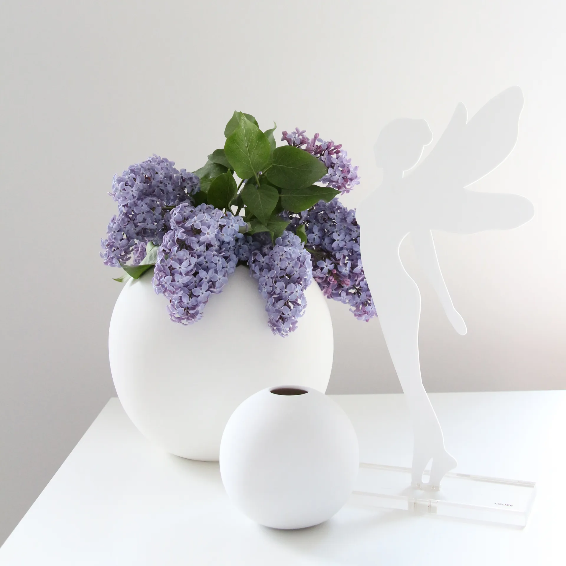 Vase blanc Ball, 10 cm Cooee Design