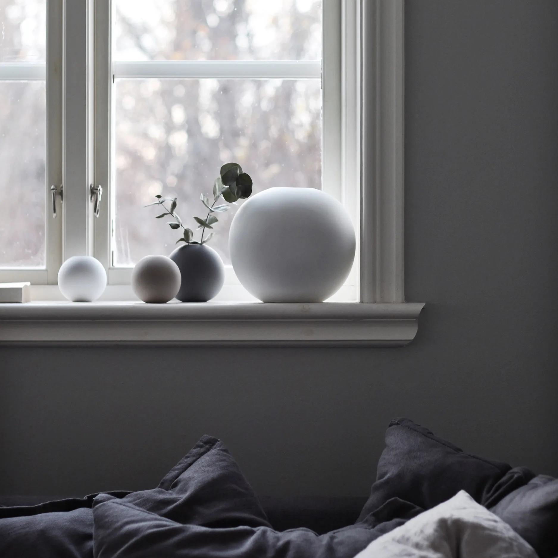 Vase blanc Ball, 20 cm Cooee Design