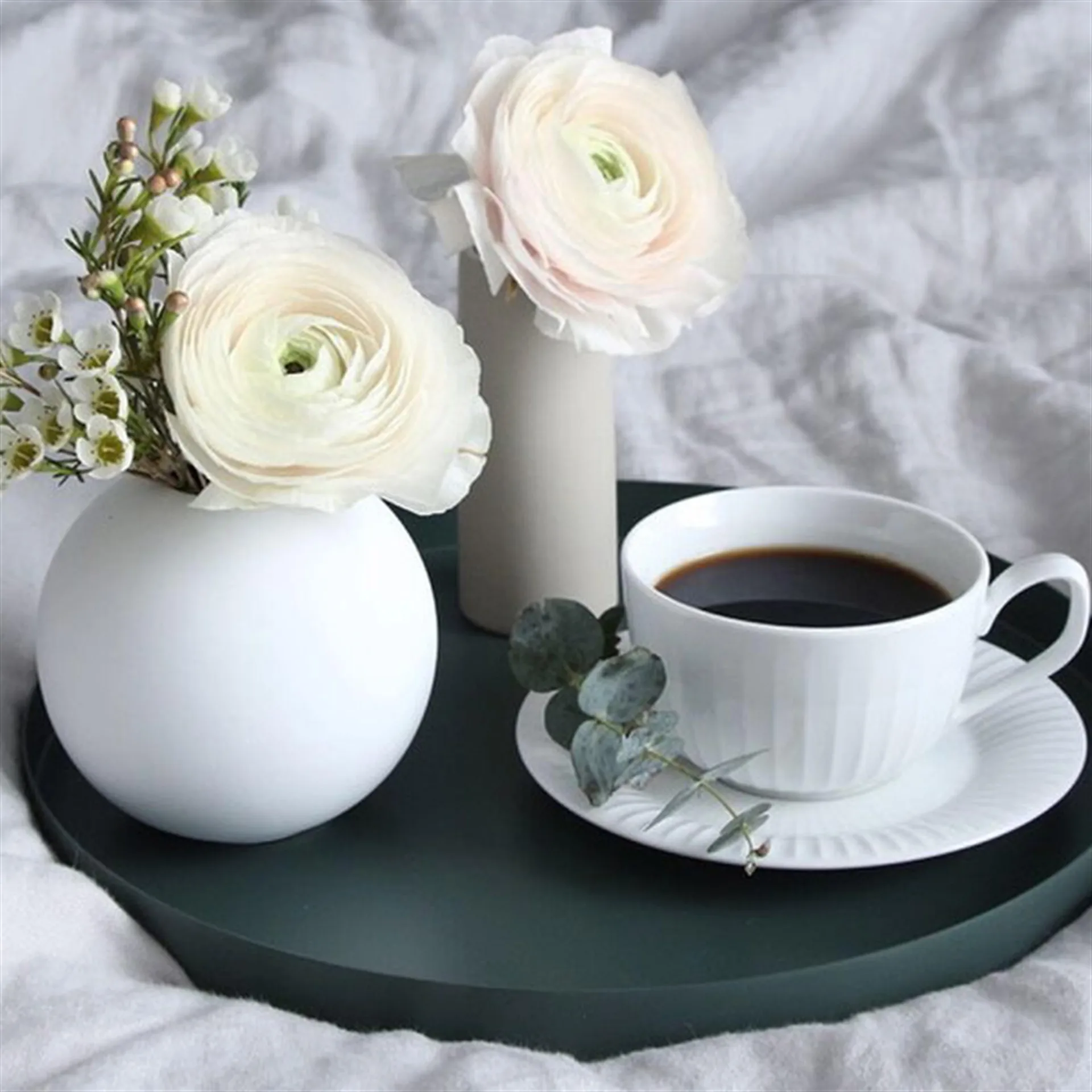 Vase blanc Ball, 8 cm Cooee Design