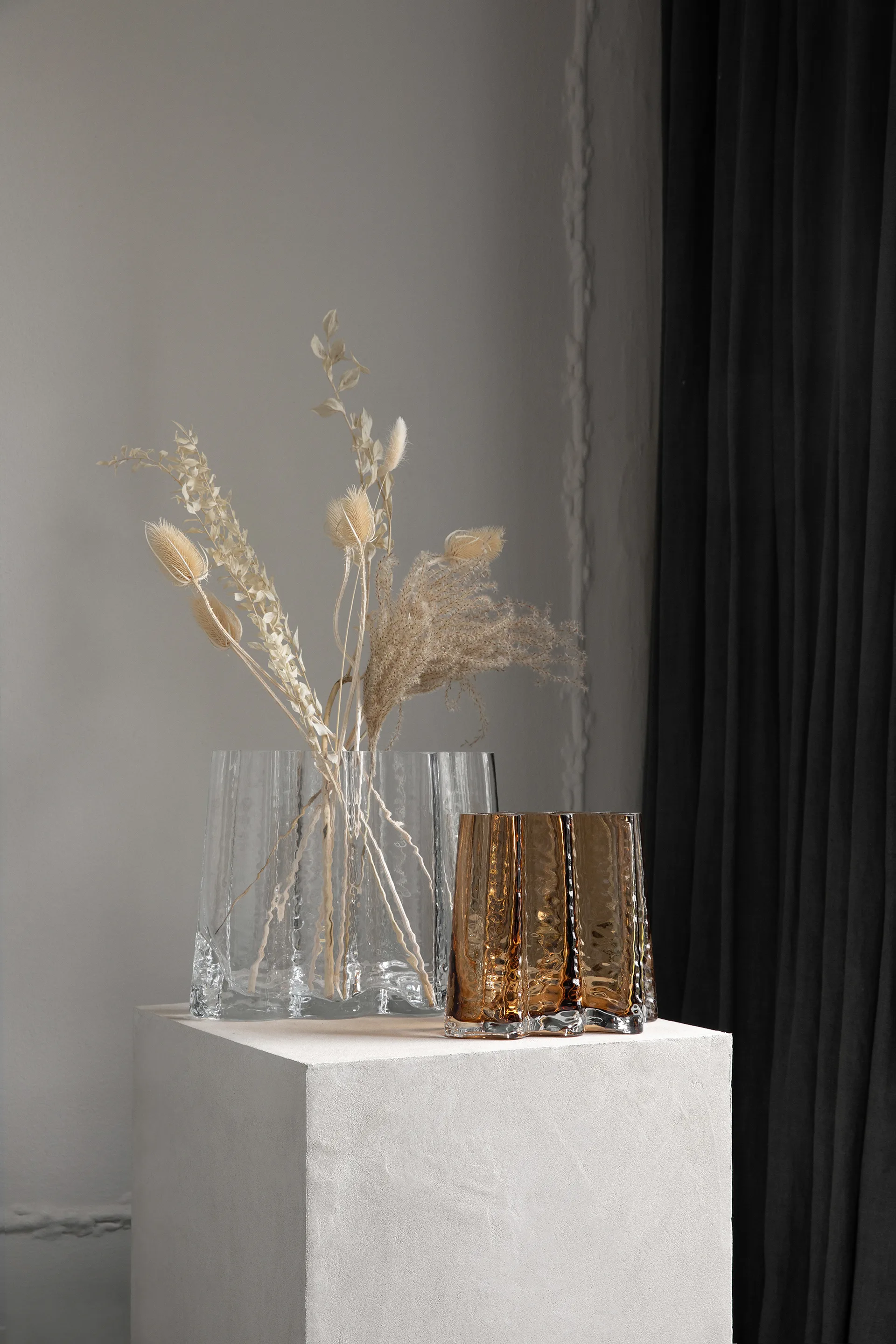 Vase Gry wide 19 cm, Cognac Cooee Design